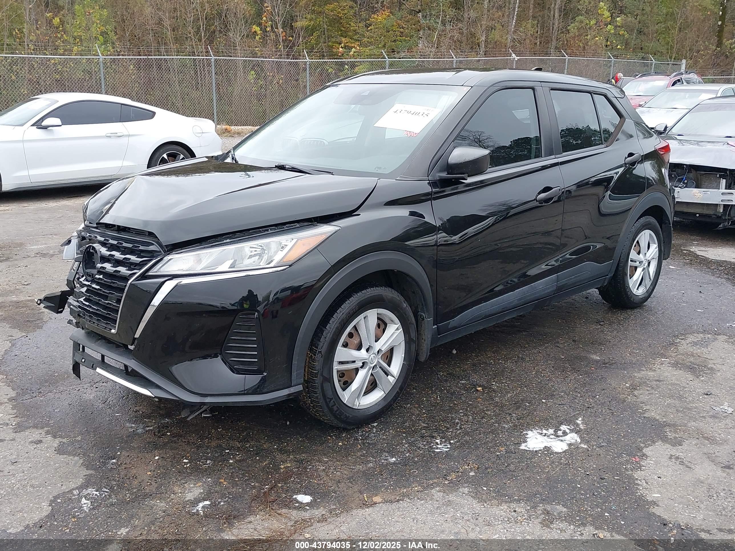 NISSAN KICKS image 2