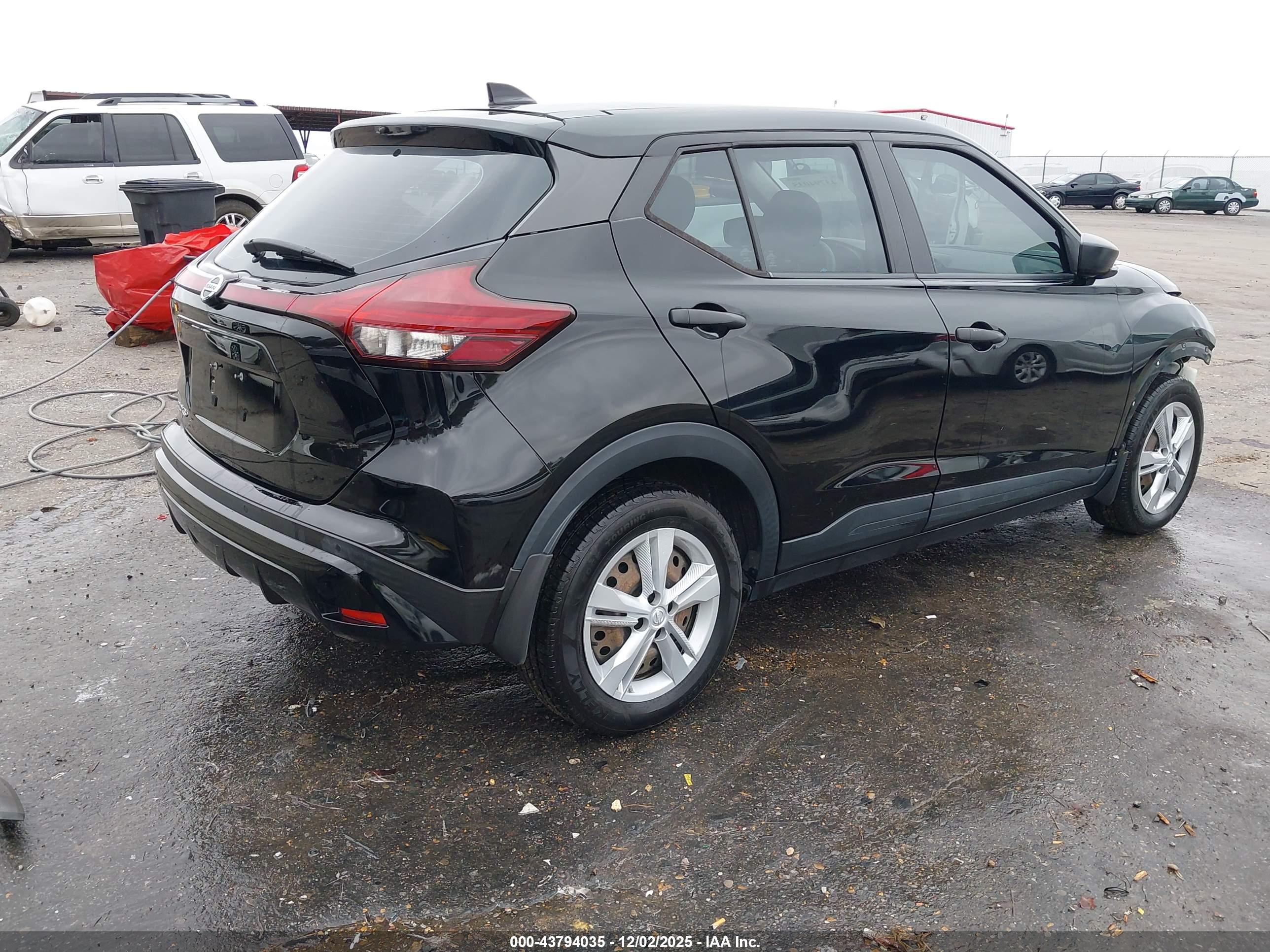 NISSAN KICKS image 4