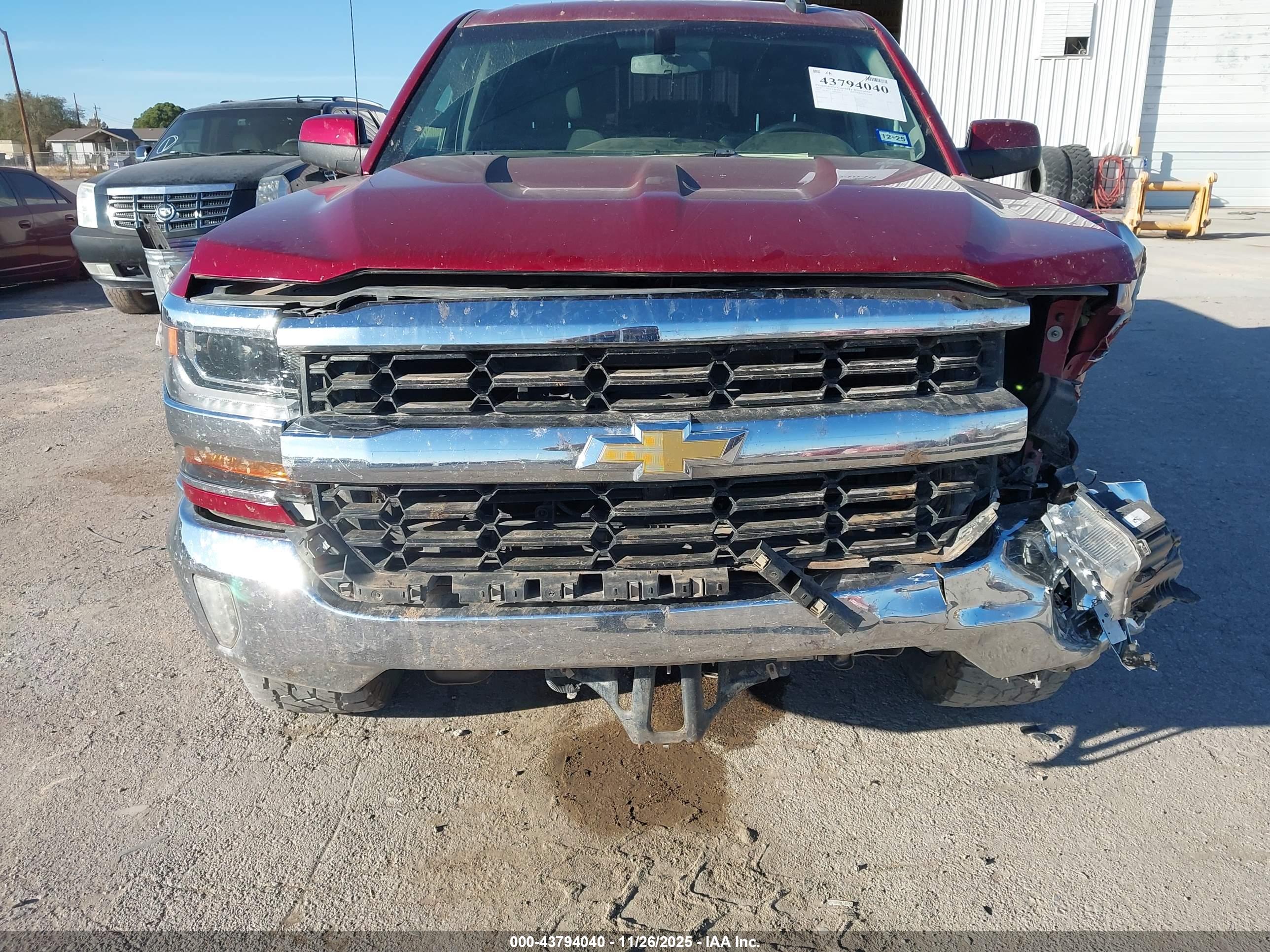 CHEVROLET SILVERADO image 6