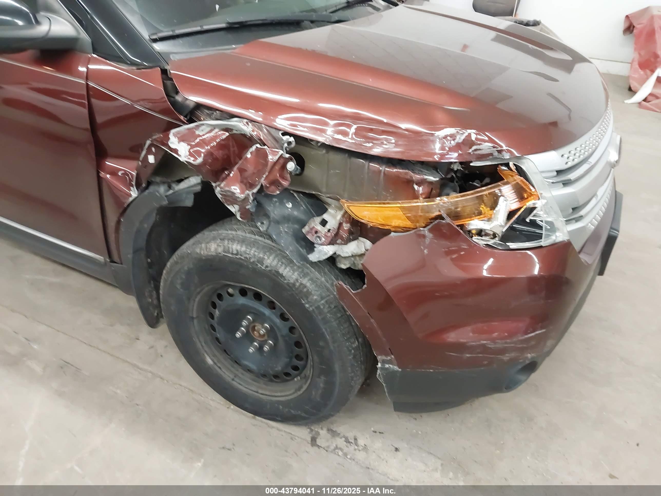 FORD EXPLORER image 6