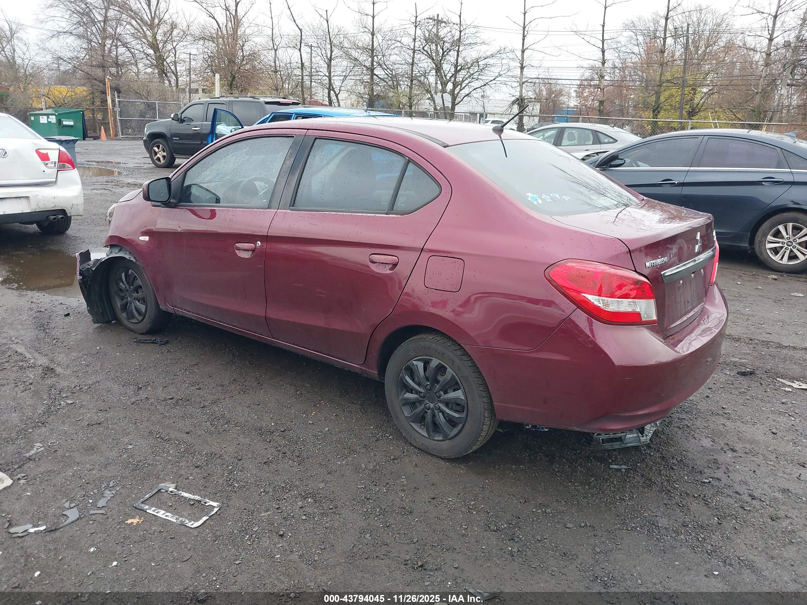 MITSUBISHI MIRAGE image 3