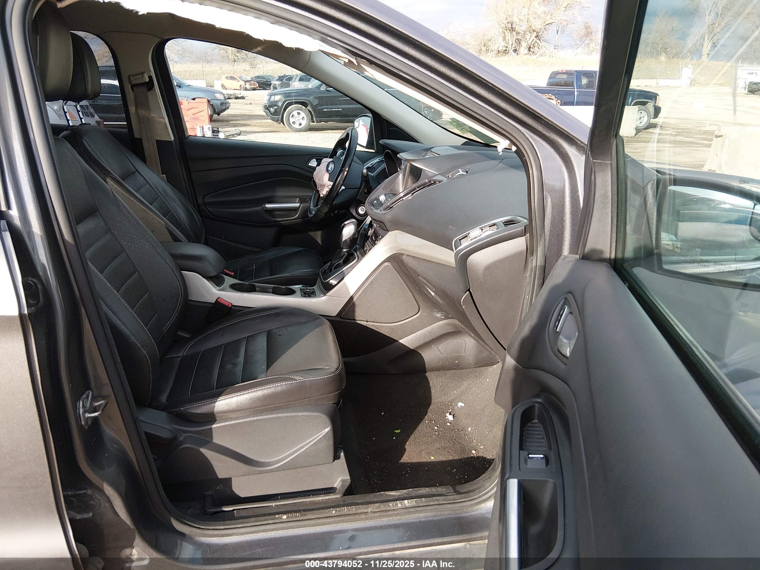 FORD ESCAPE image 5