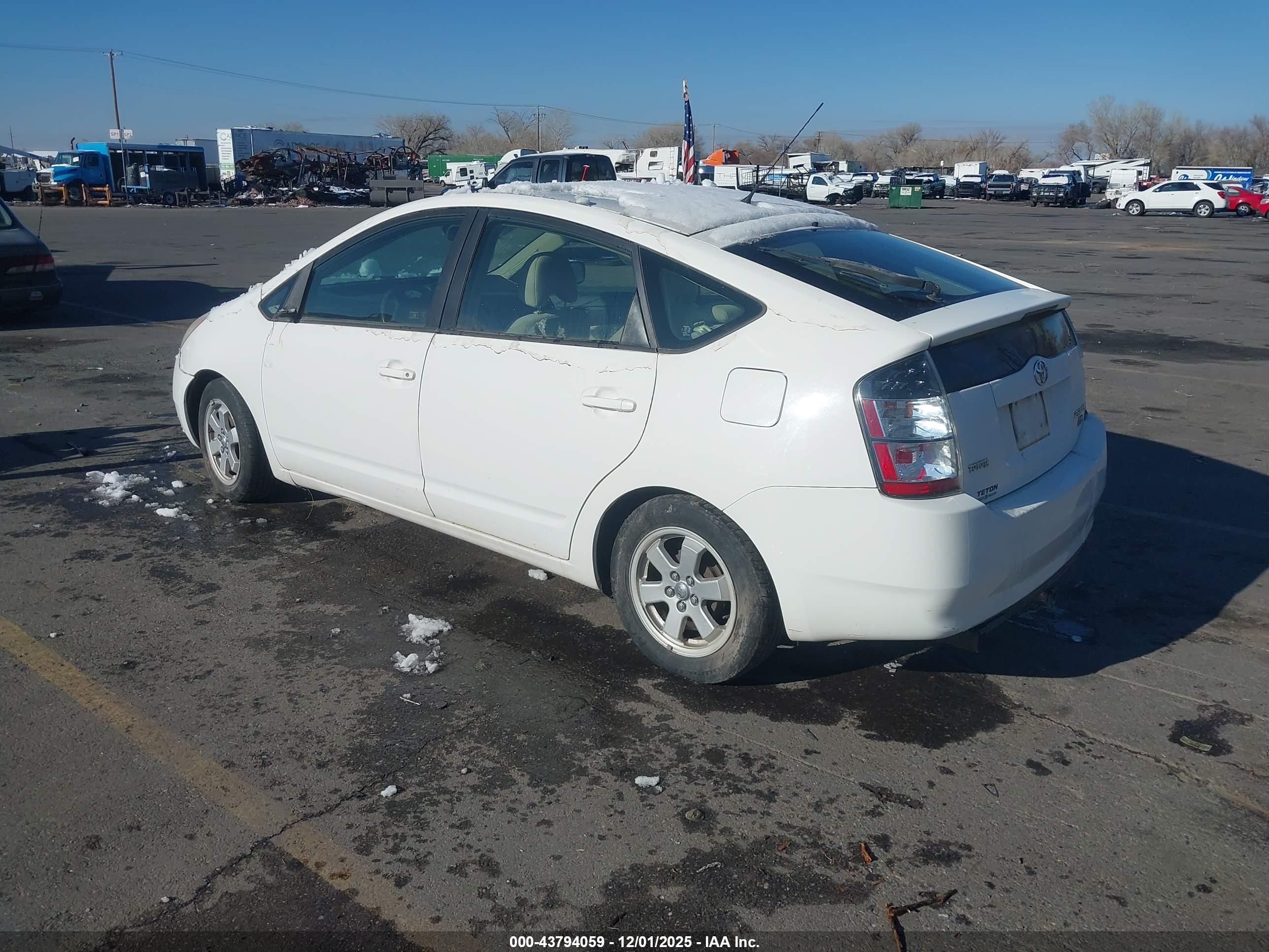 TOYOTA PRIUS image 3