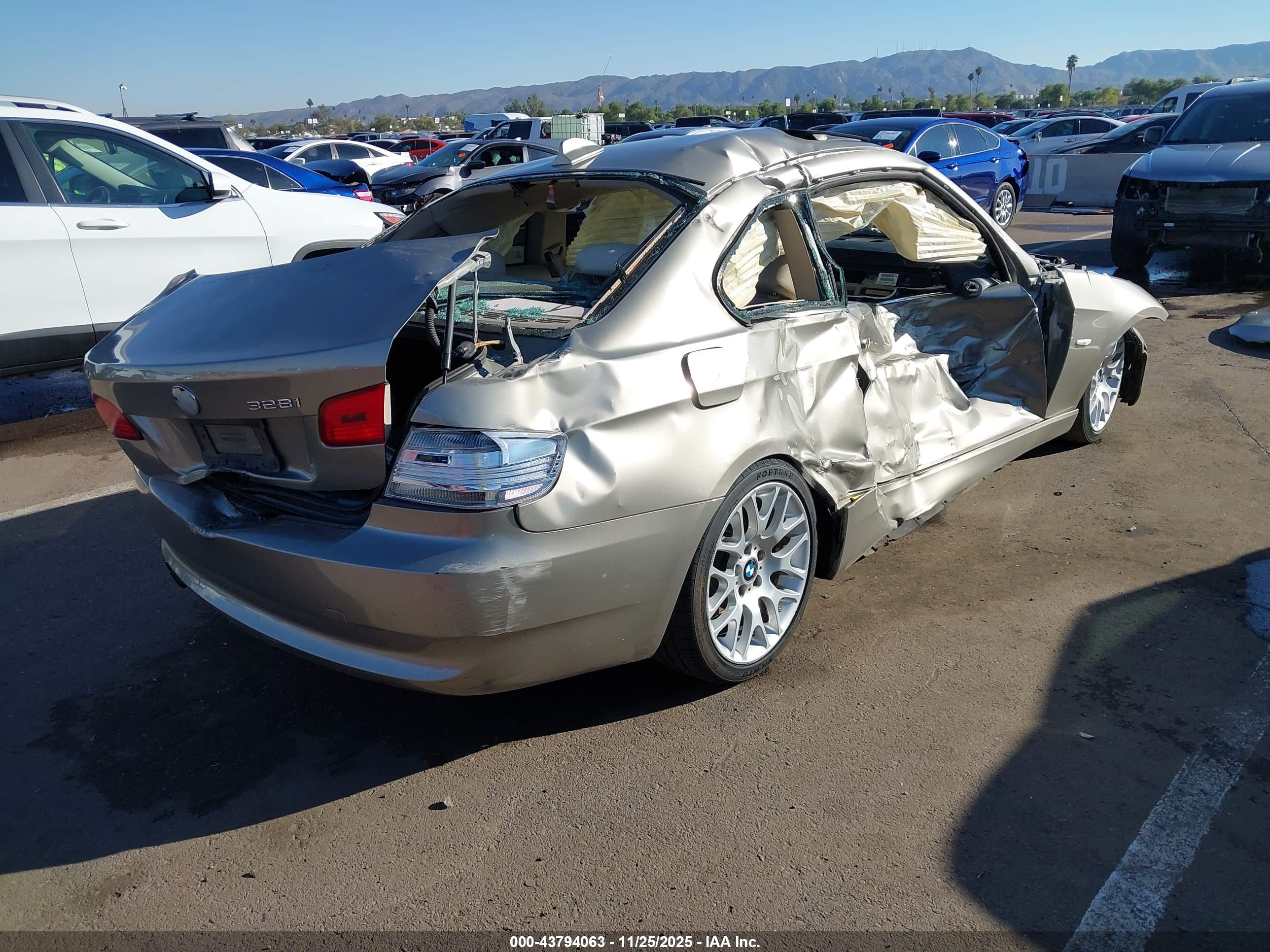 BMW 328I image 4