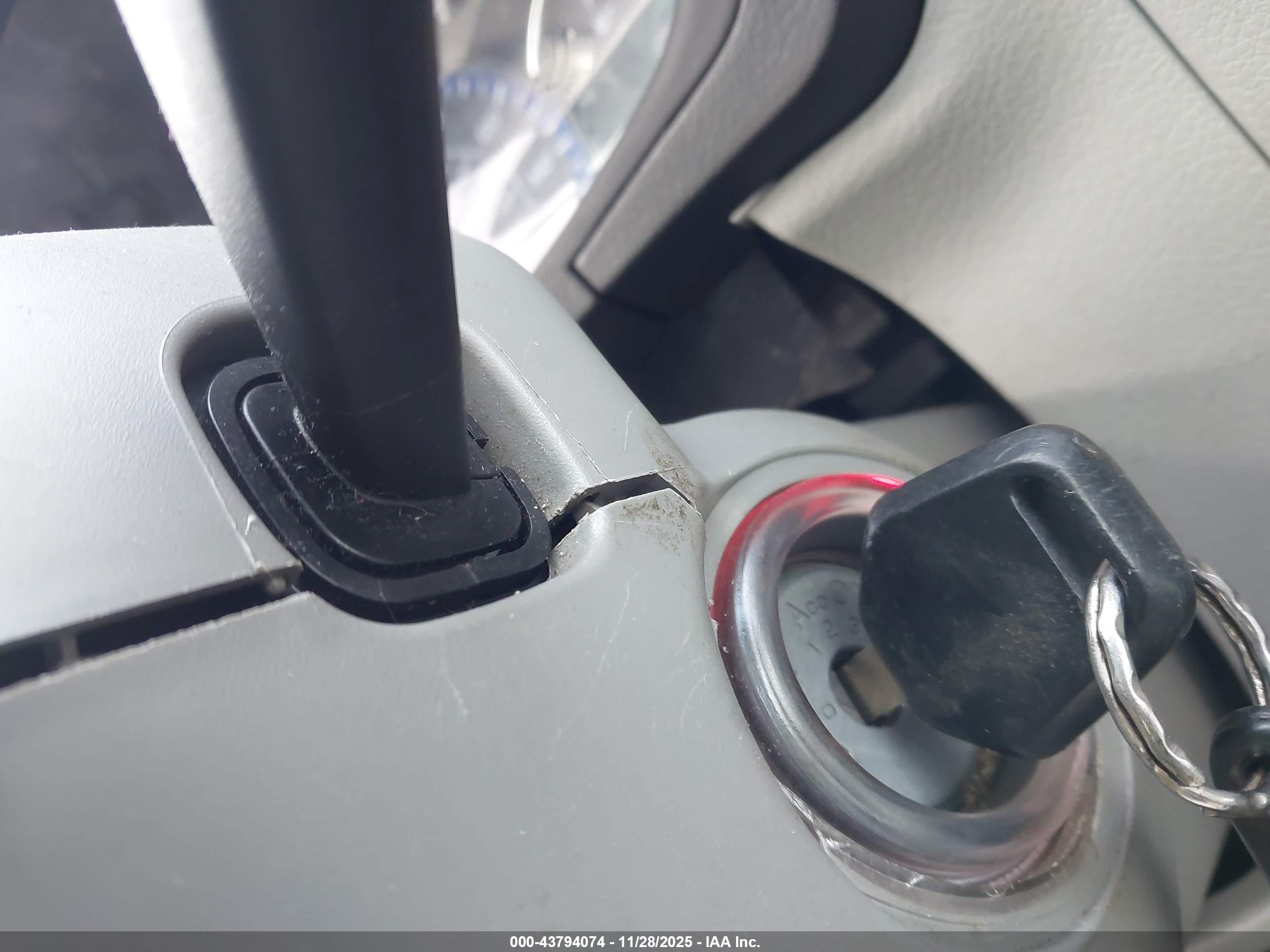 SUBARU FORESTER image 11