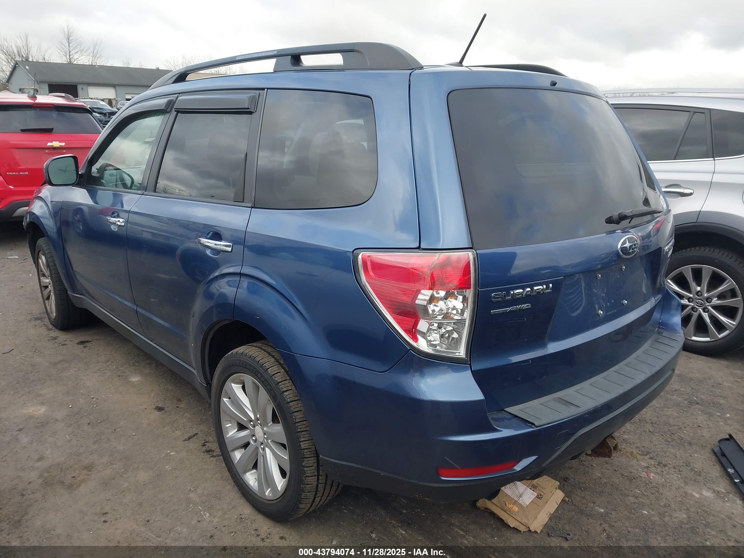 SUBARU FORESTER image 3