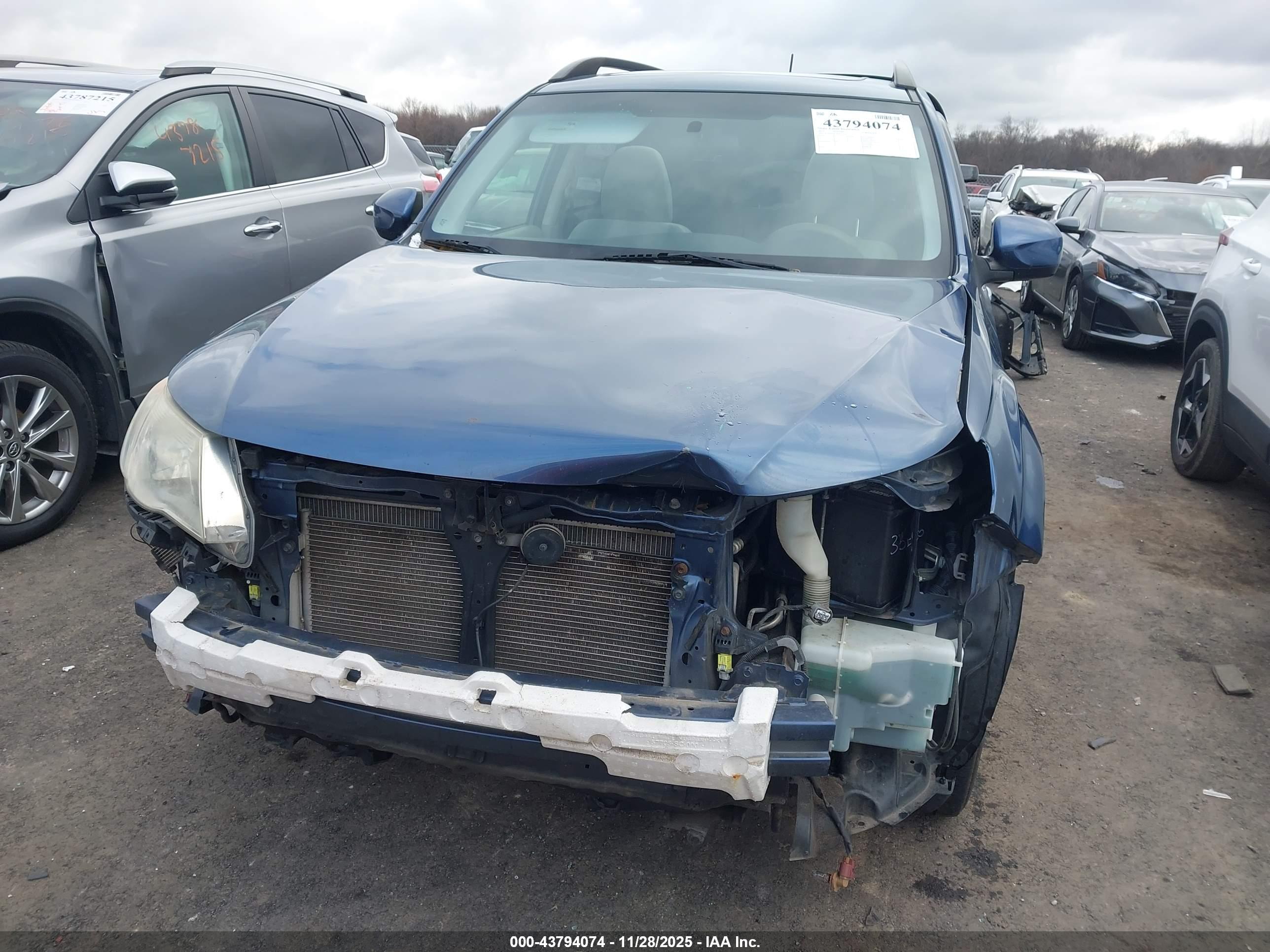 SUBARU FORESTER image 6