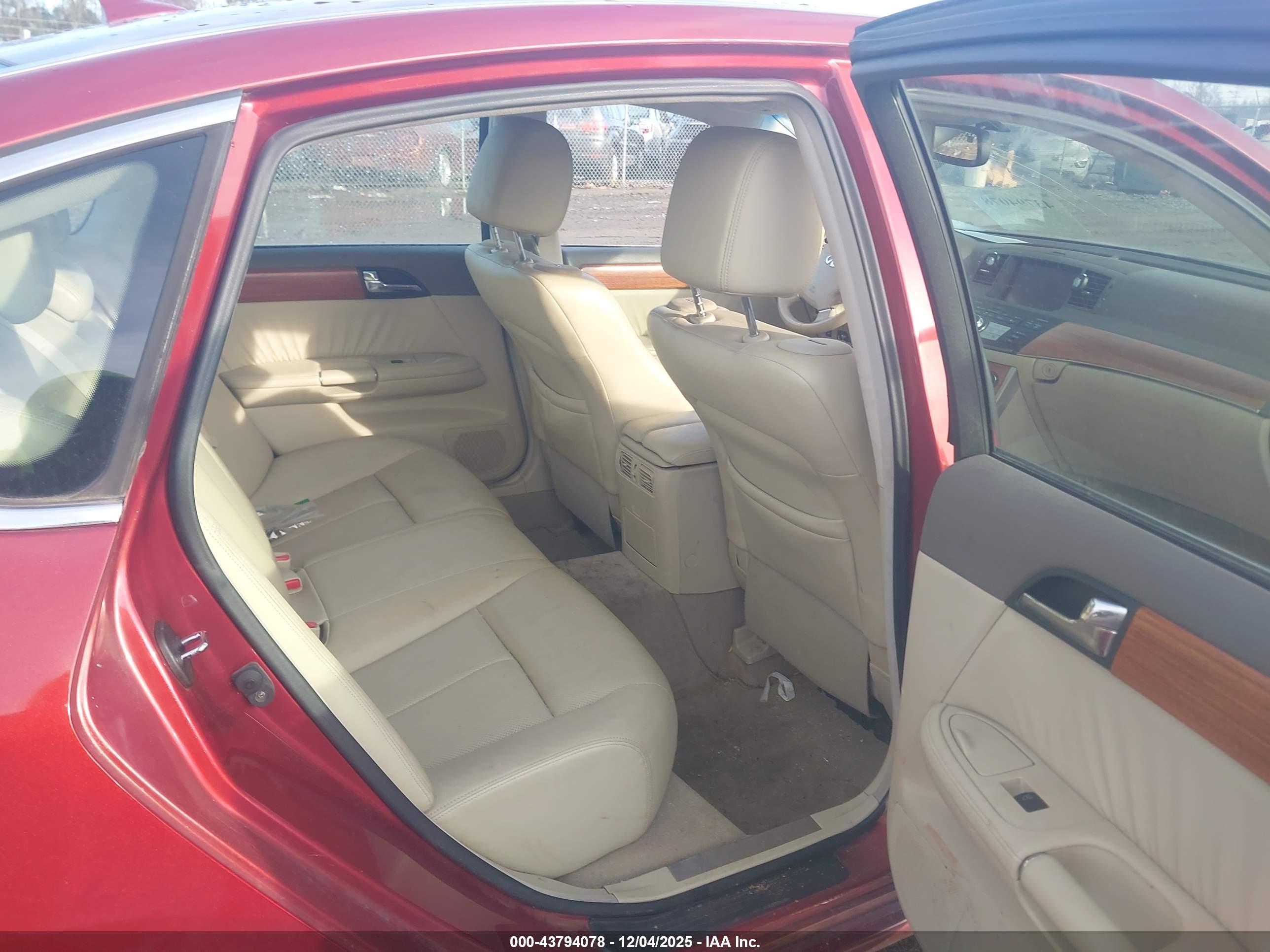 INFINITI M35X image 8