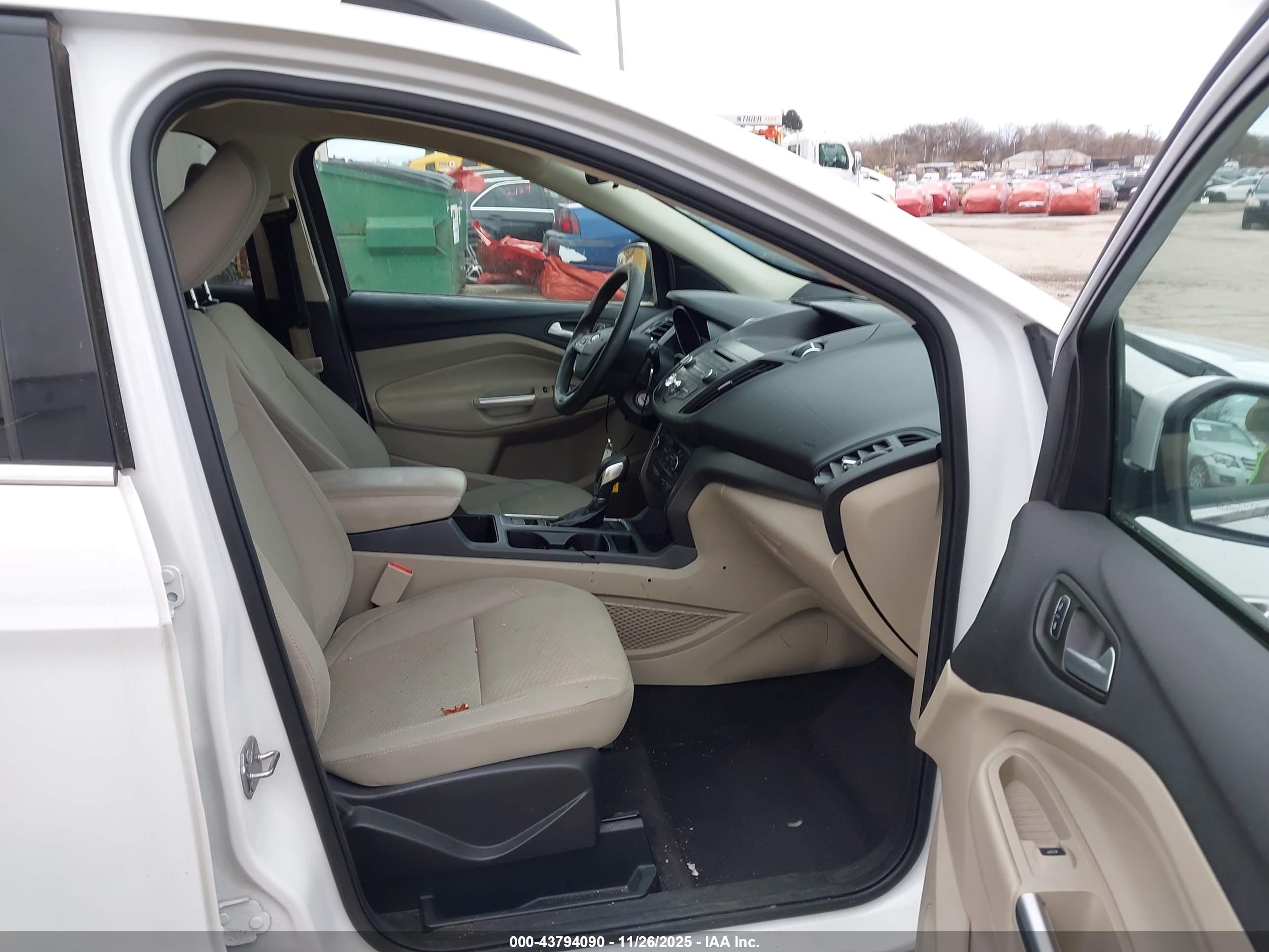 FORD ESCAPE image 5