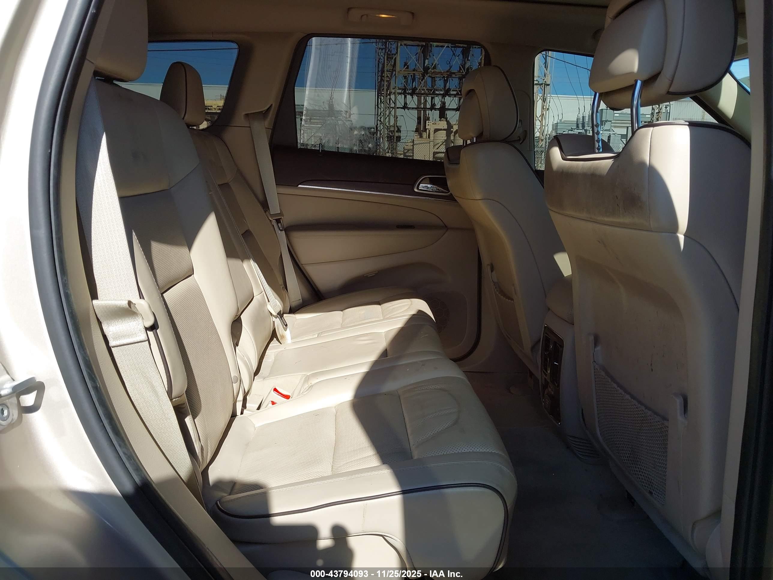 JEEP GRAND image 8