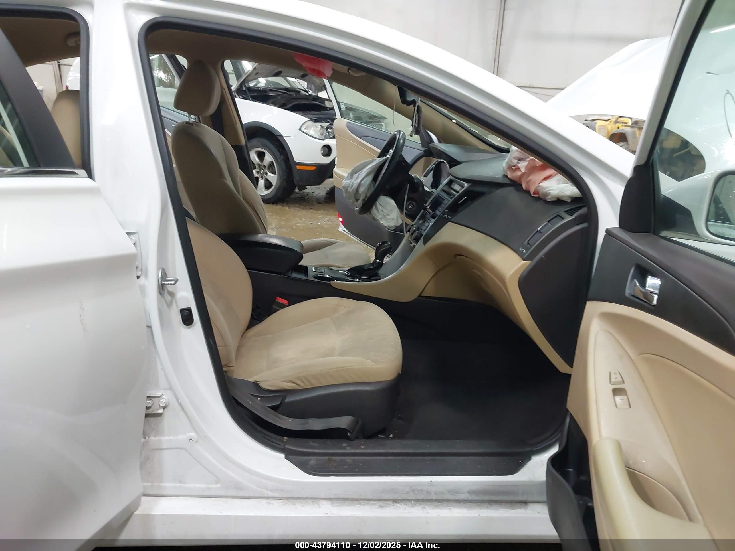 HYUNDAI SONATA image 5