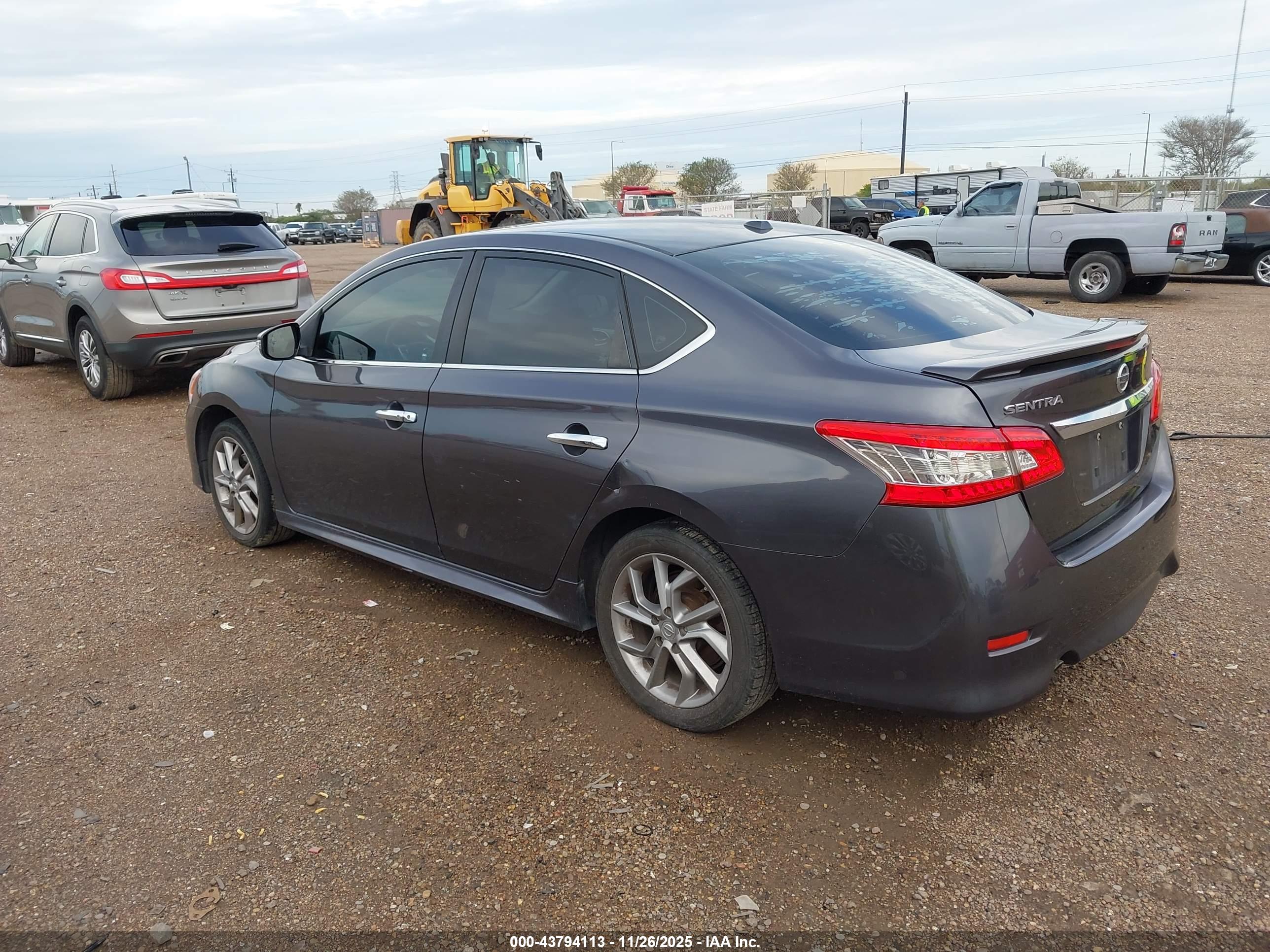 NISSAN SENTRA image 3