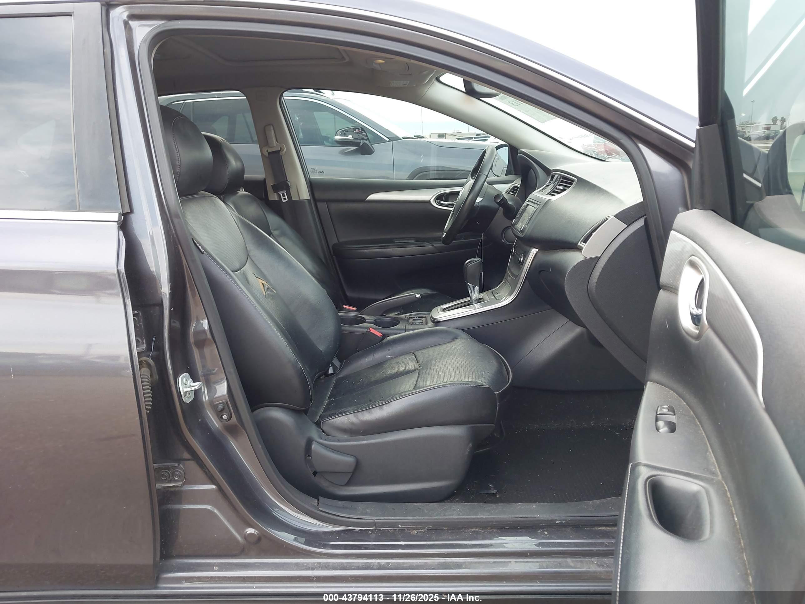 NISSAN SENTRA image 5