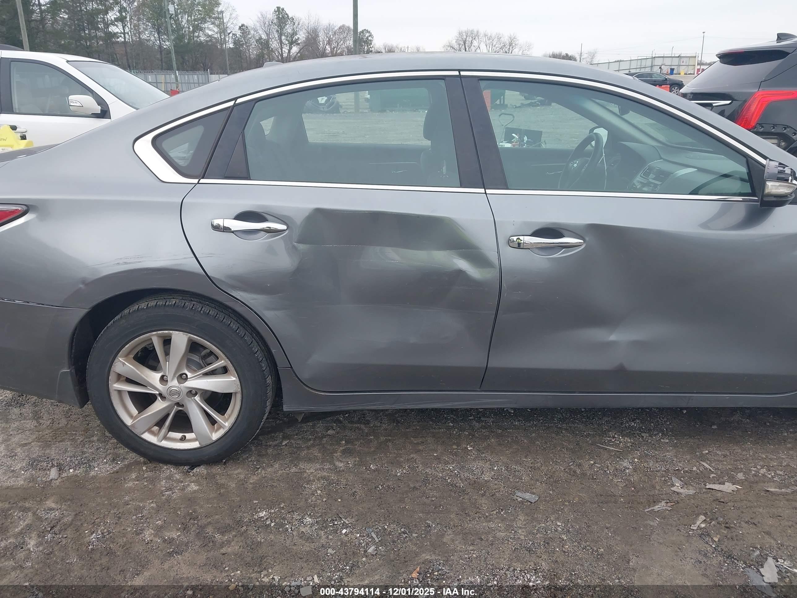 NISSAN ALTIMA image 6