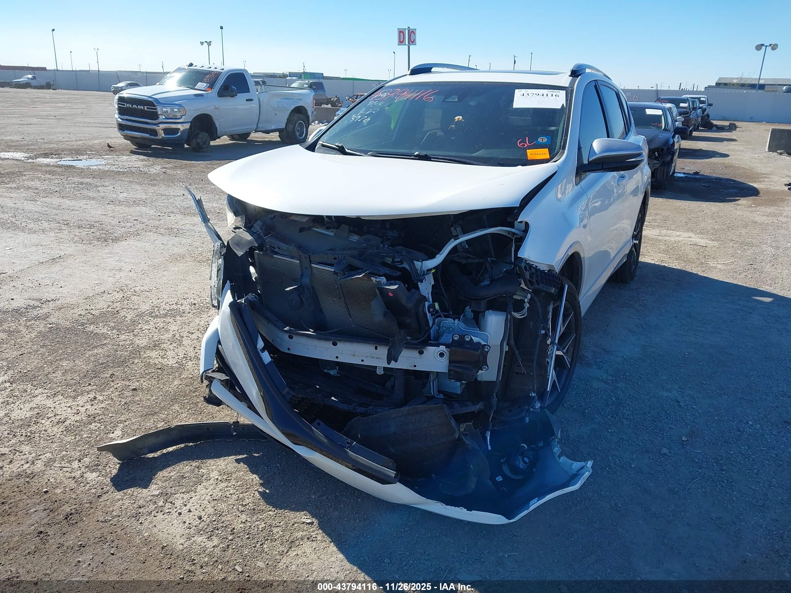 TOYOTA RAV4 image 6