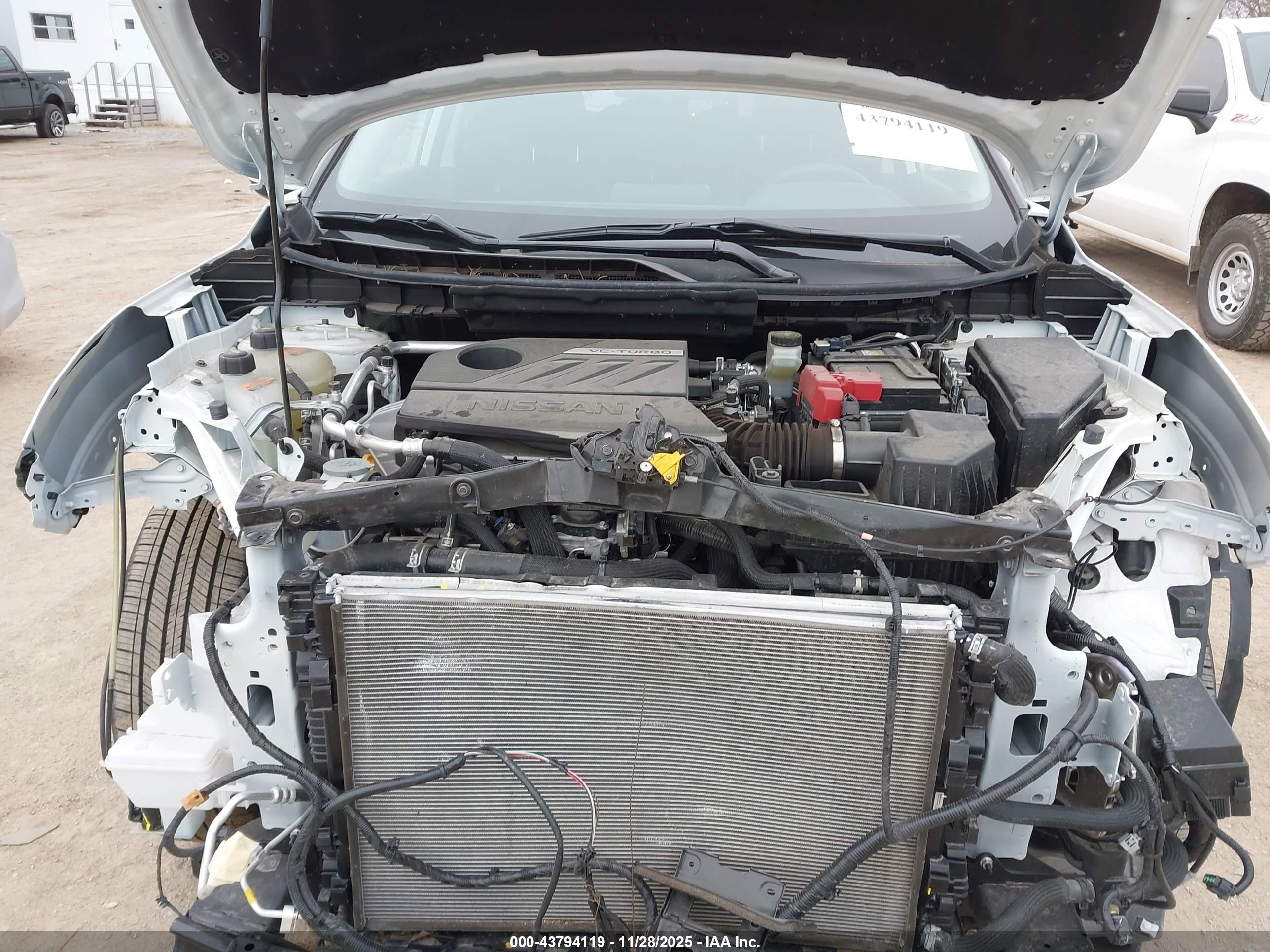 NISSAN ROGUE image 10