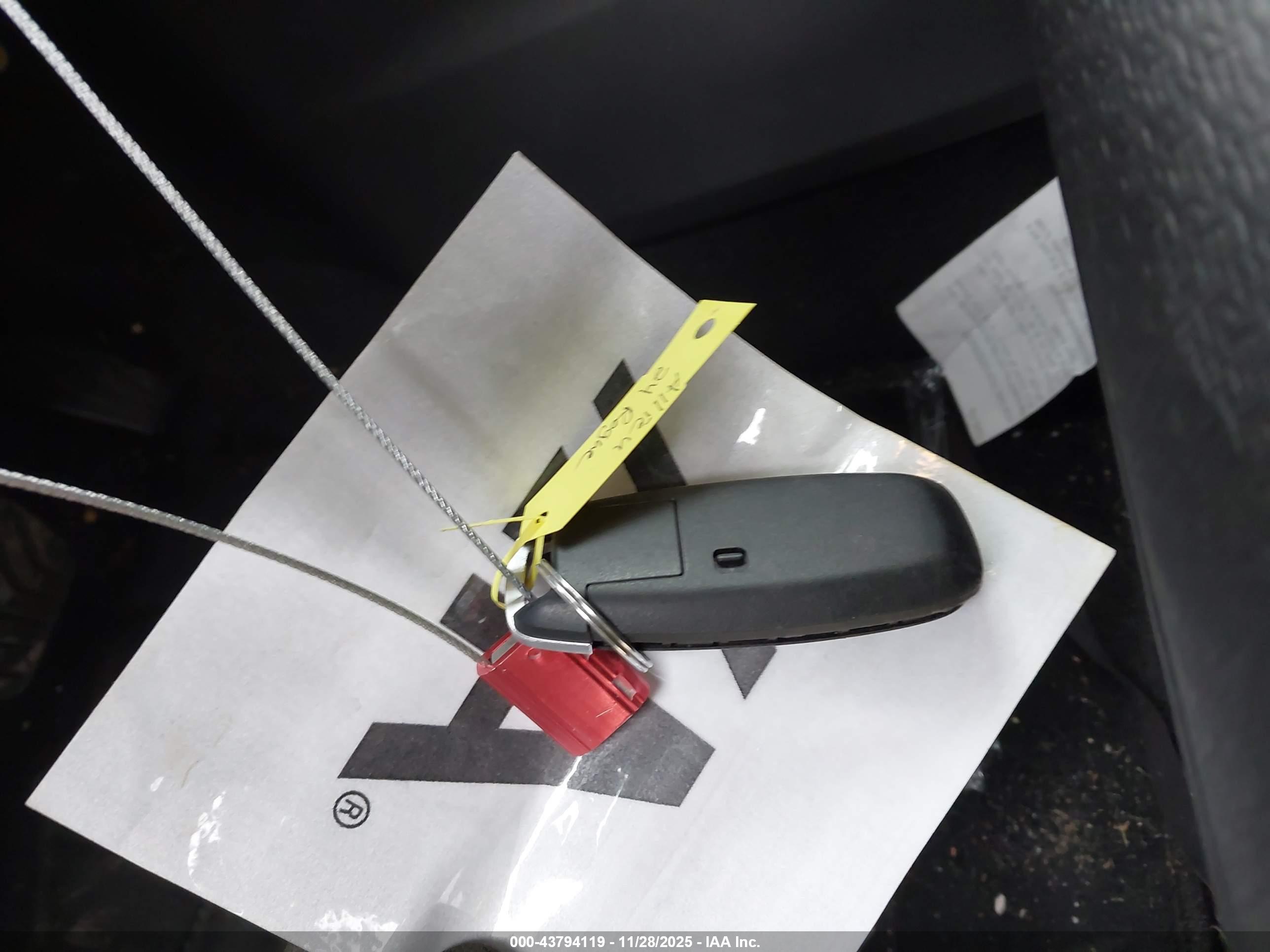 NISSAN ROGUE image 11