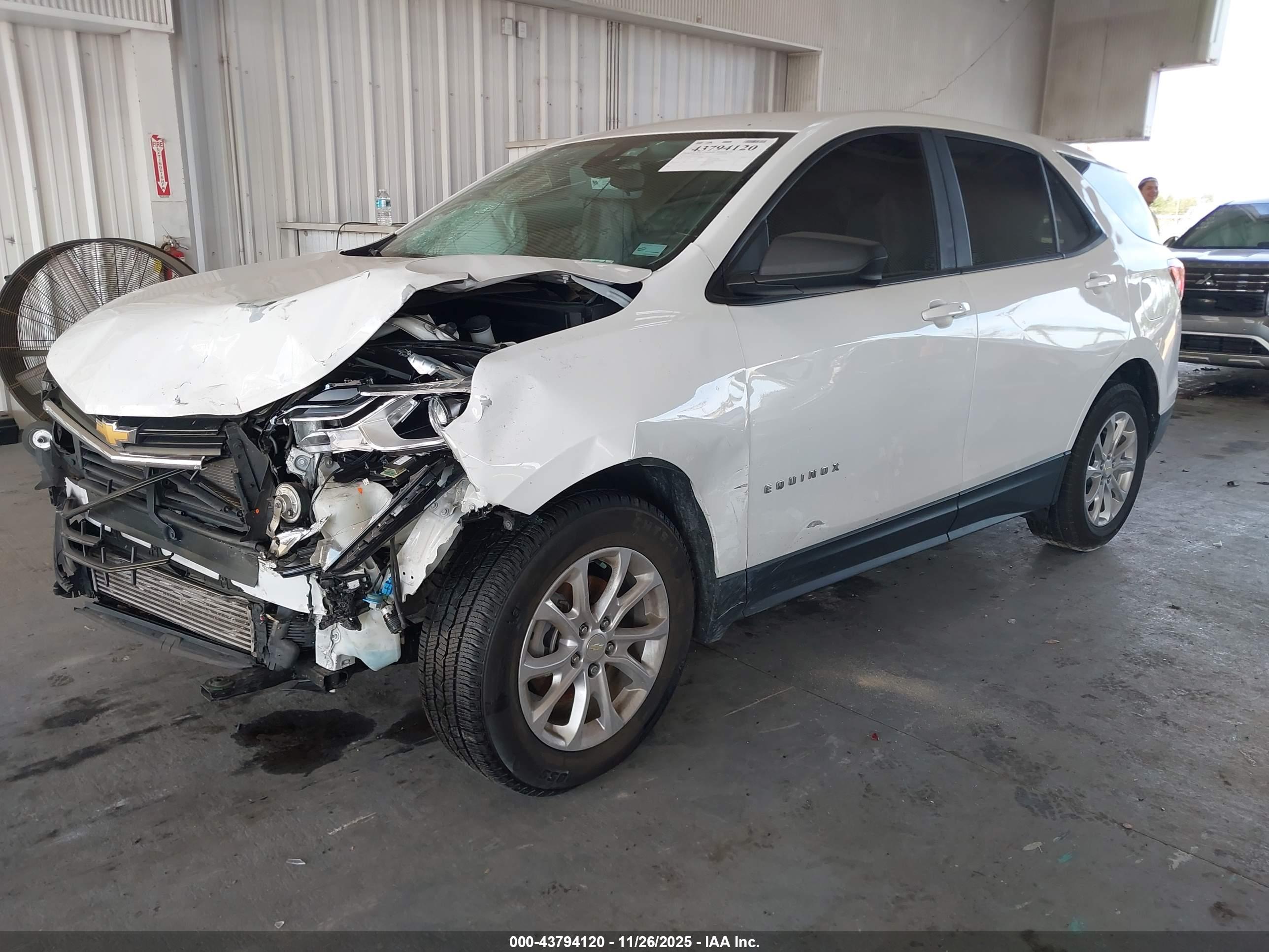 CHEVROLET EQUINOX image 2