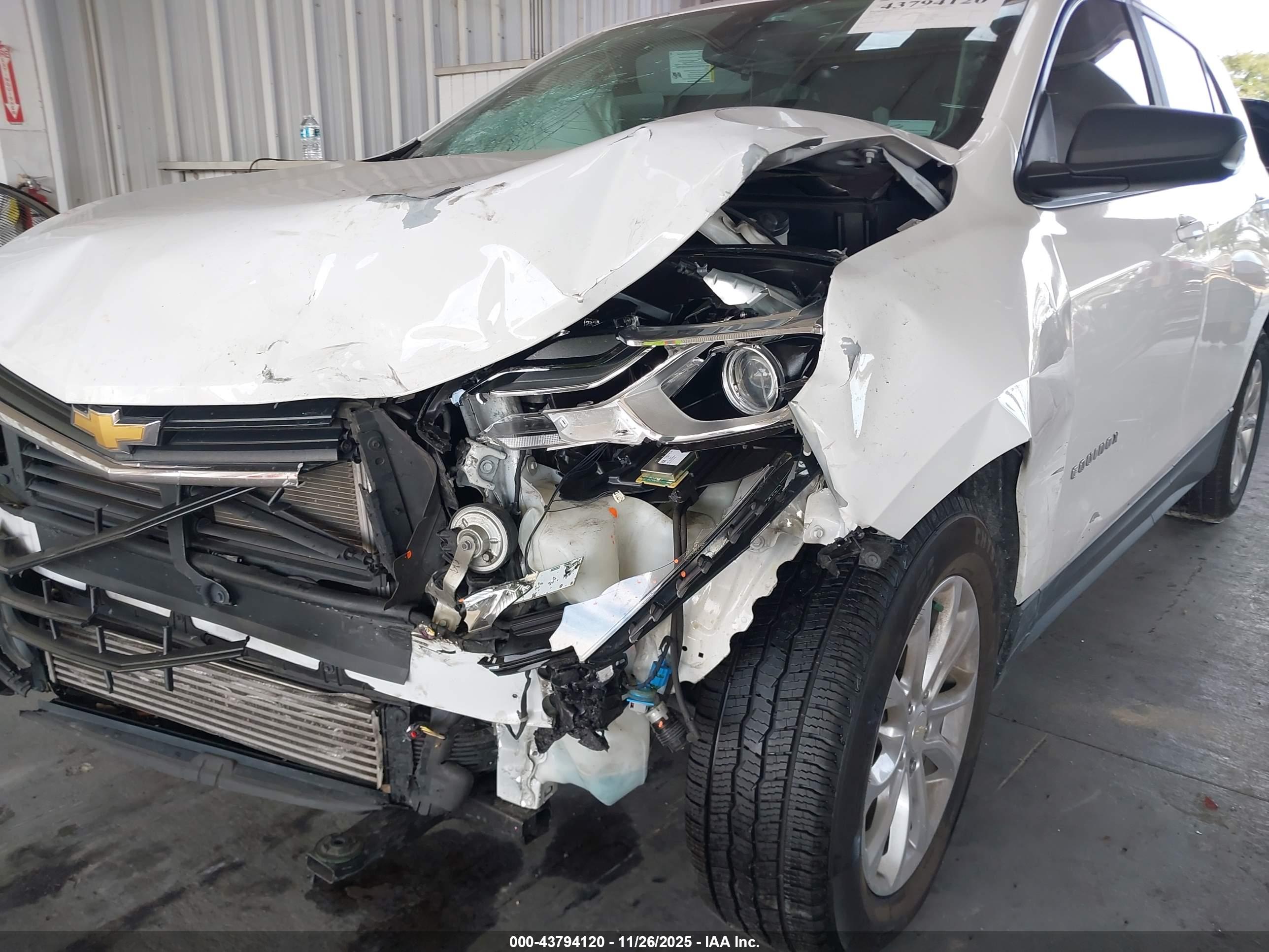 CHEVROLET EQUINOX image 6