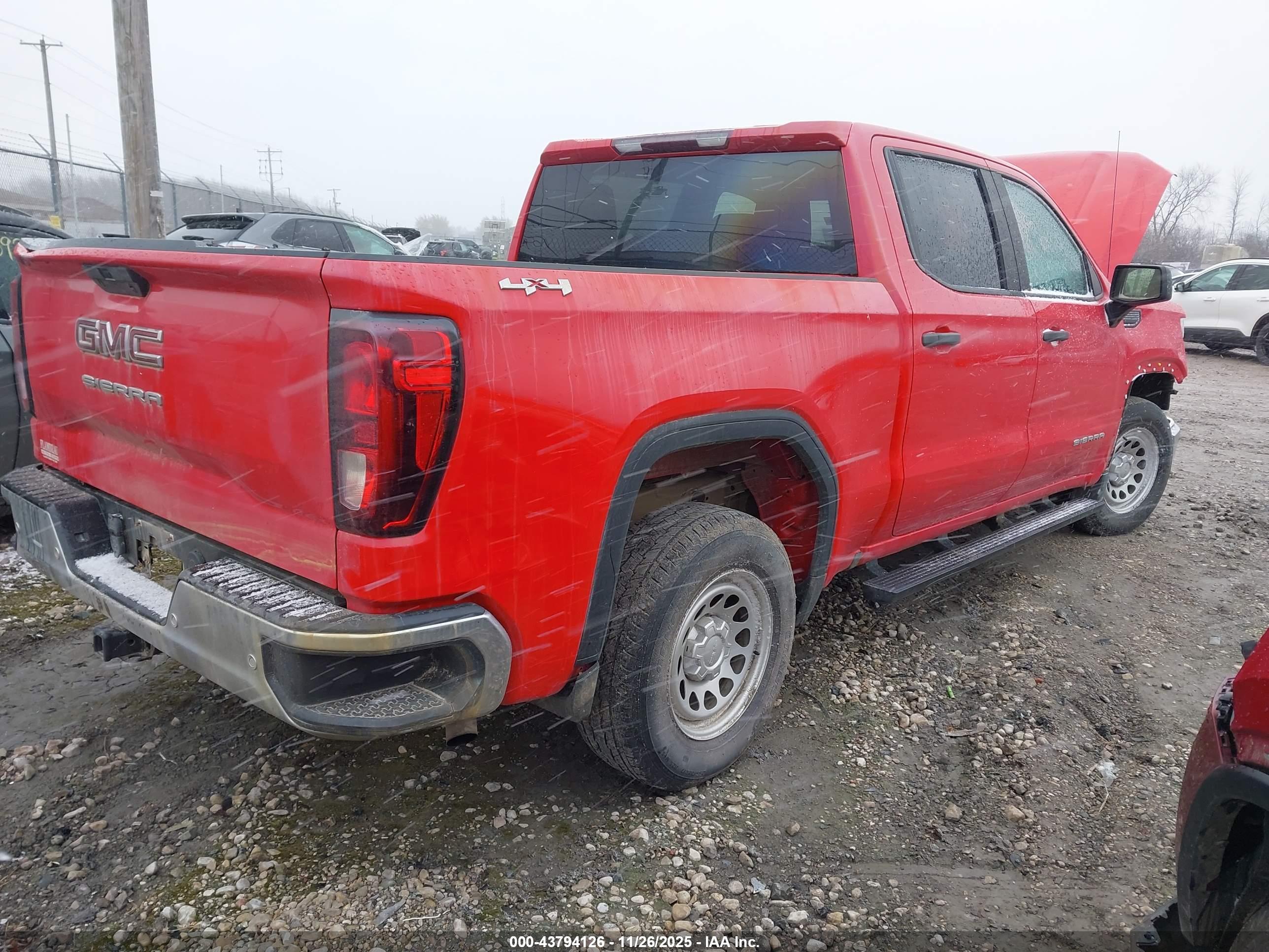 GMC SIERRA image 4