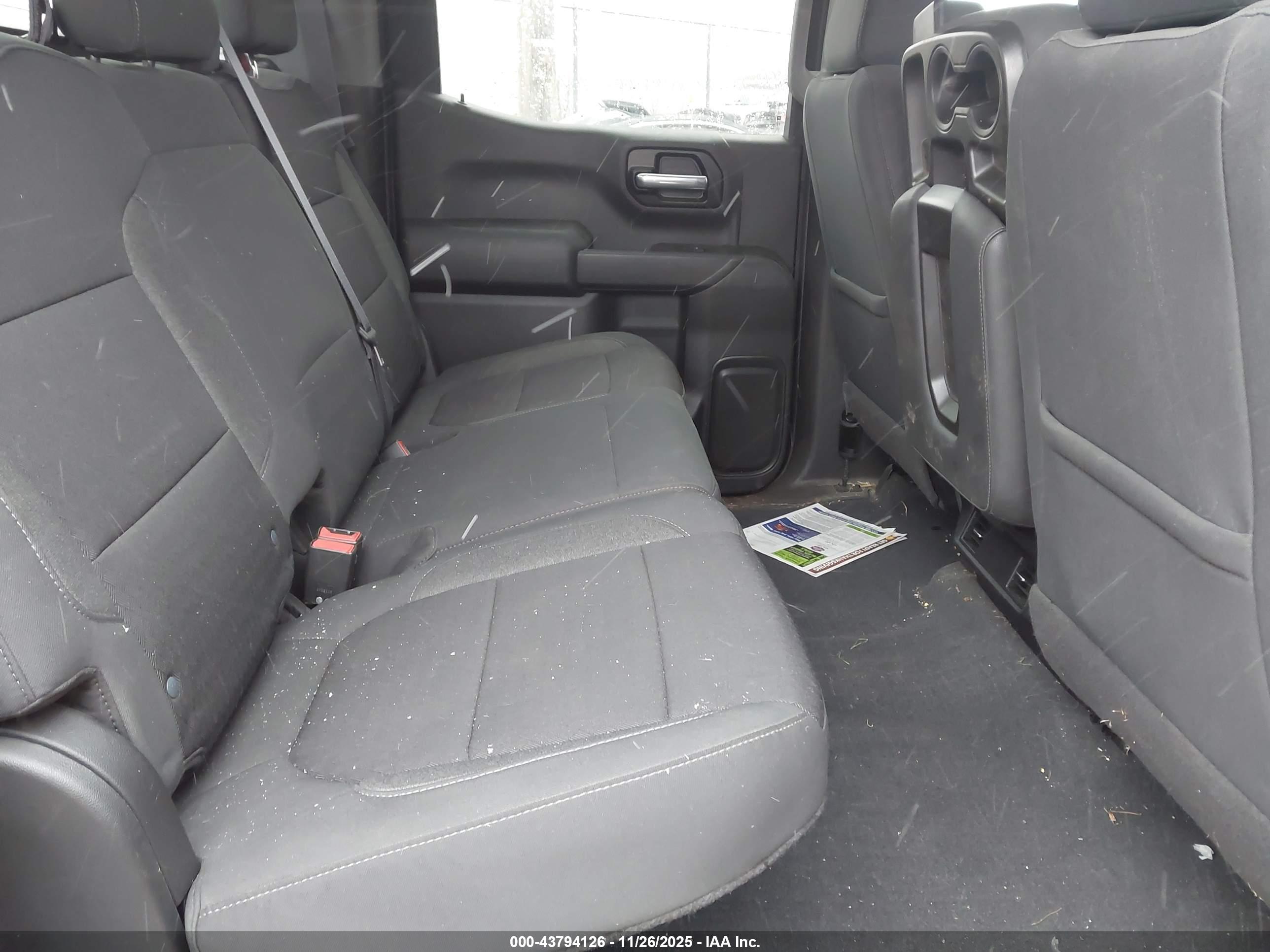 GMC SIERRA image 8