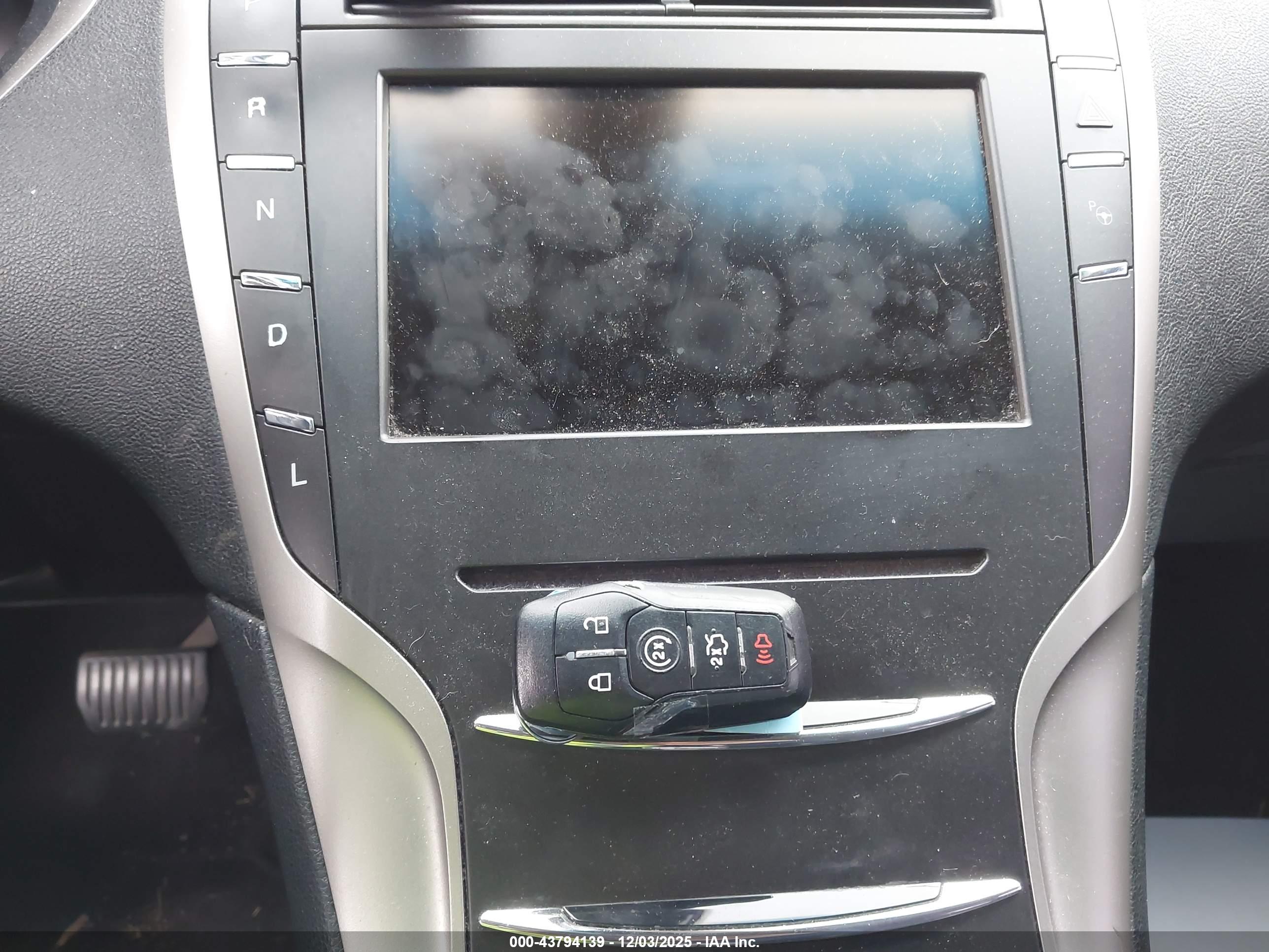 LINCOLN MKZ image 11