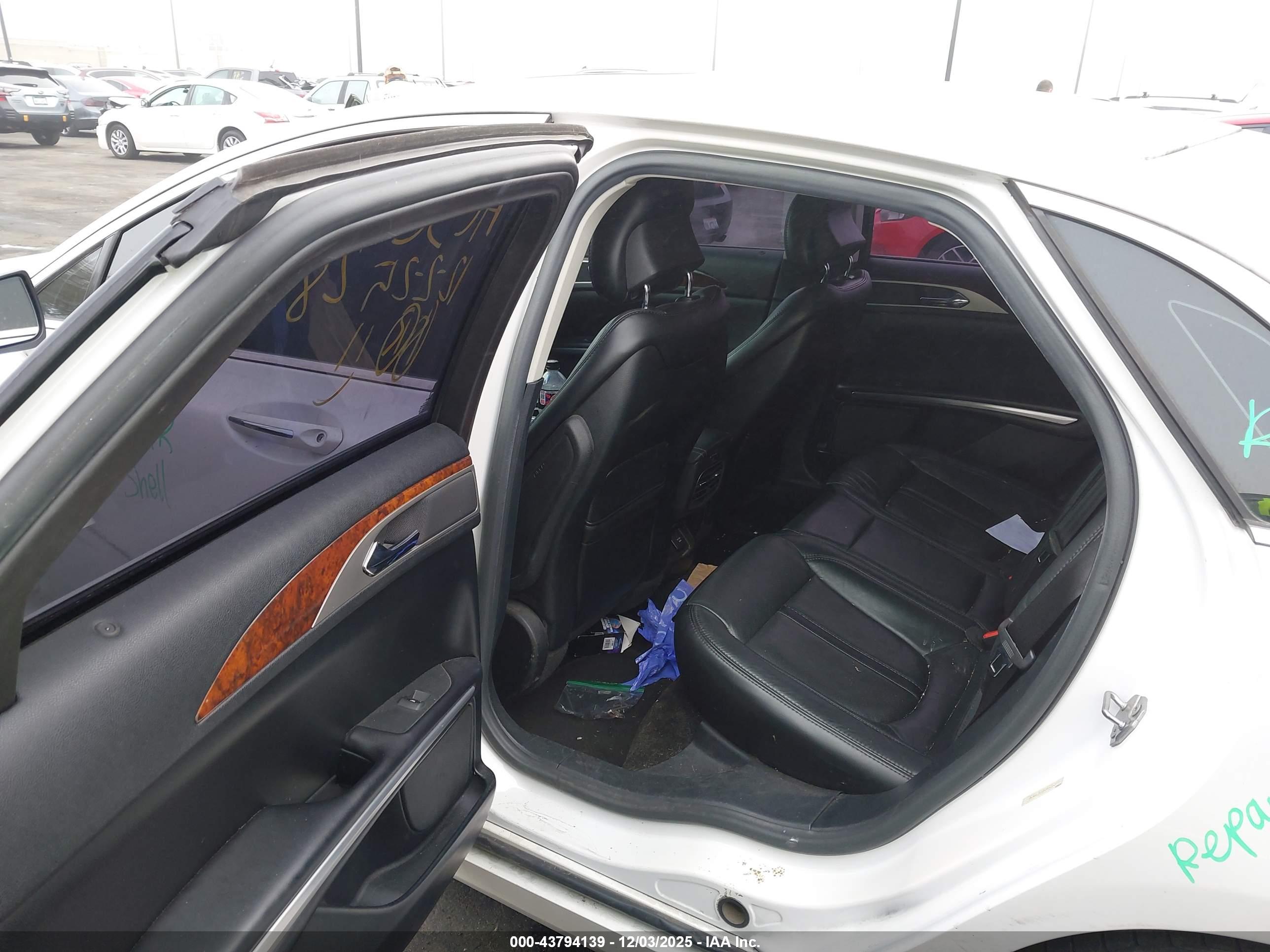 LINCOLN MKZ image 8