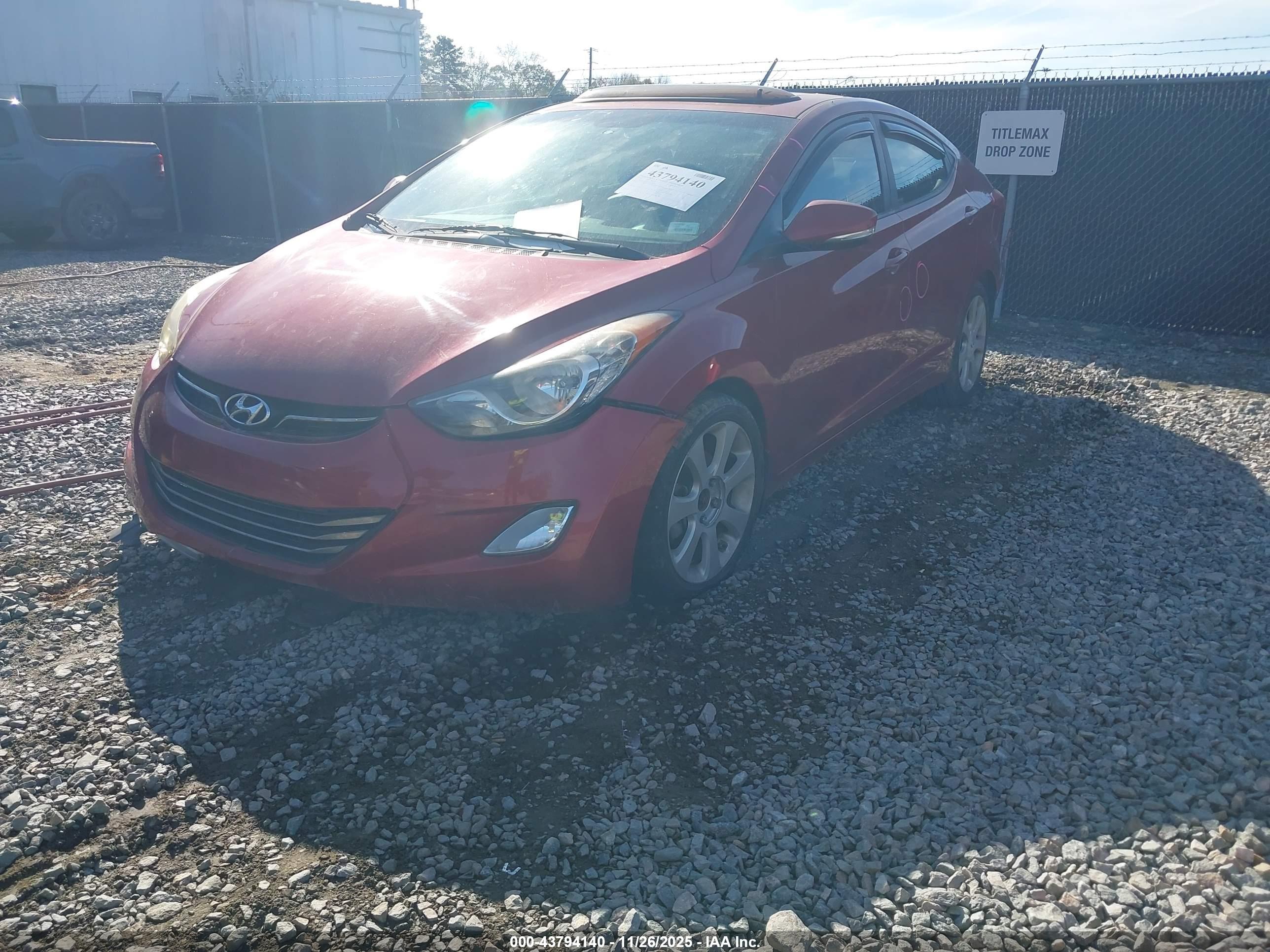 HYUNDAI ELANTRA image 2