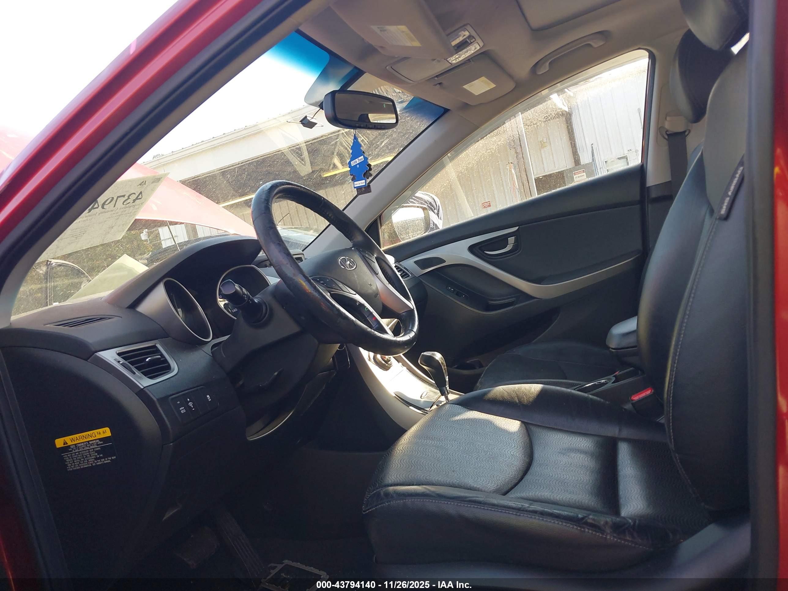 HYUNDAI ELANTRA image 5