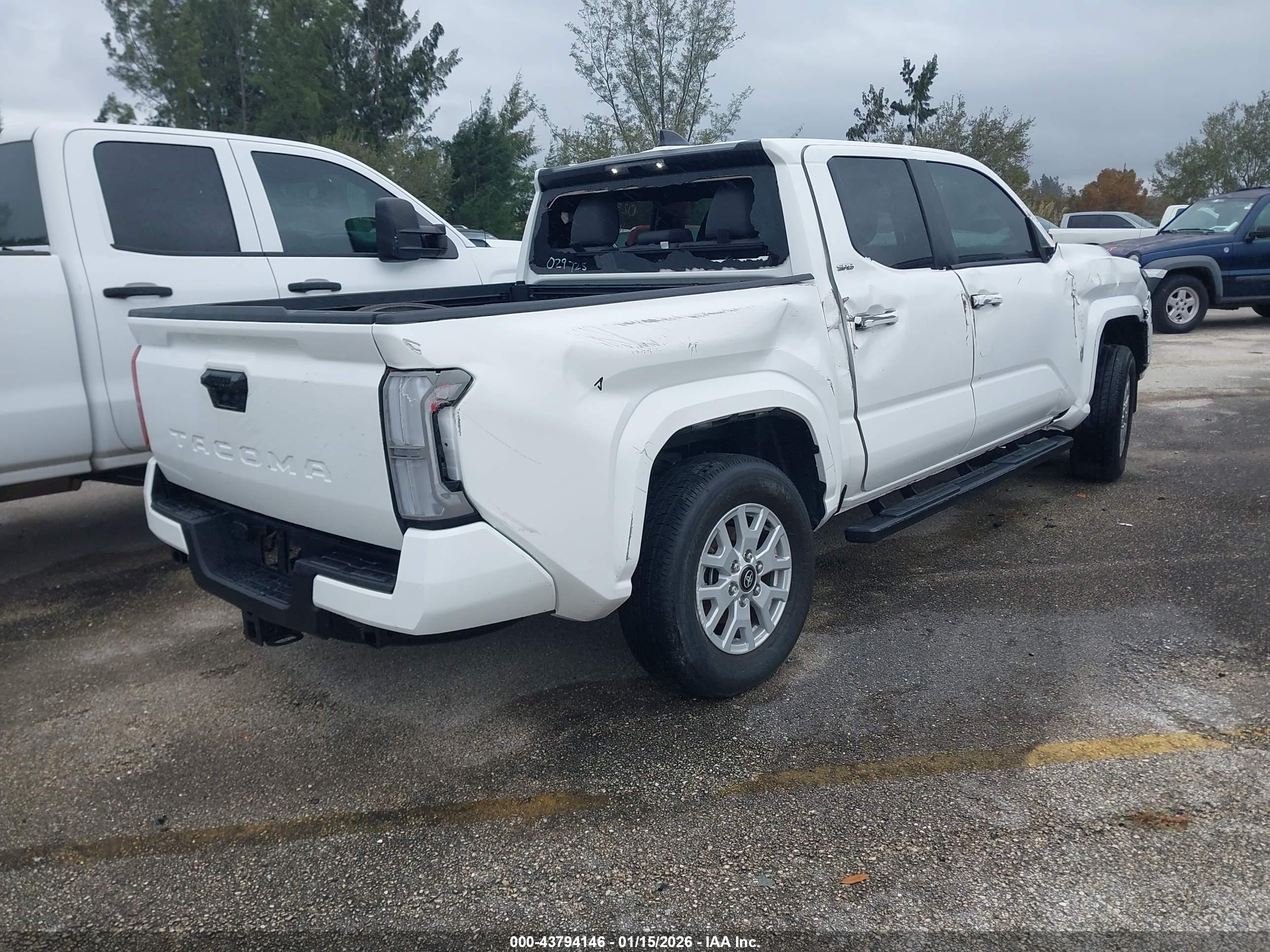 TOYOTA TACOMA image 4