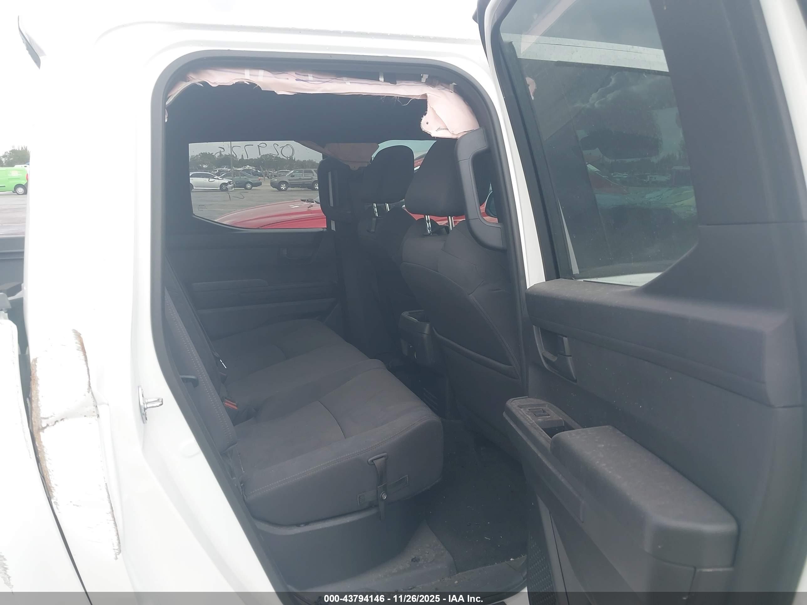 TOYOTA TACOMA image 8
