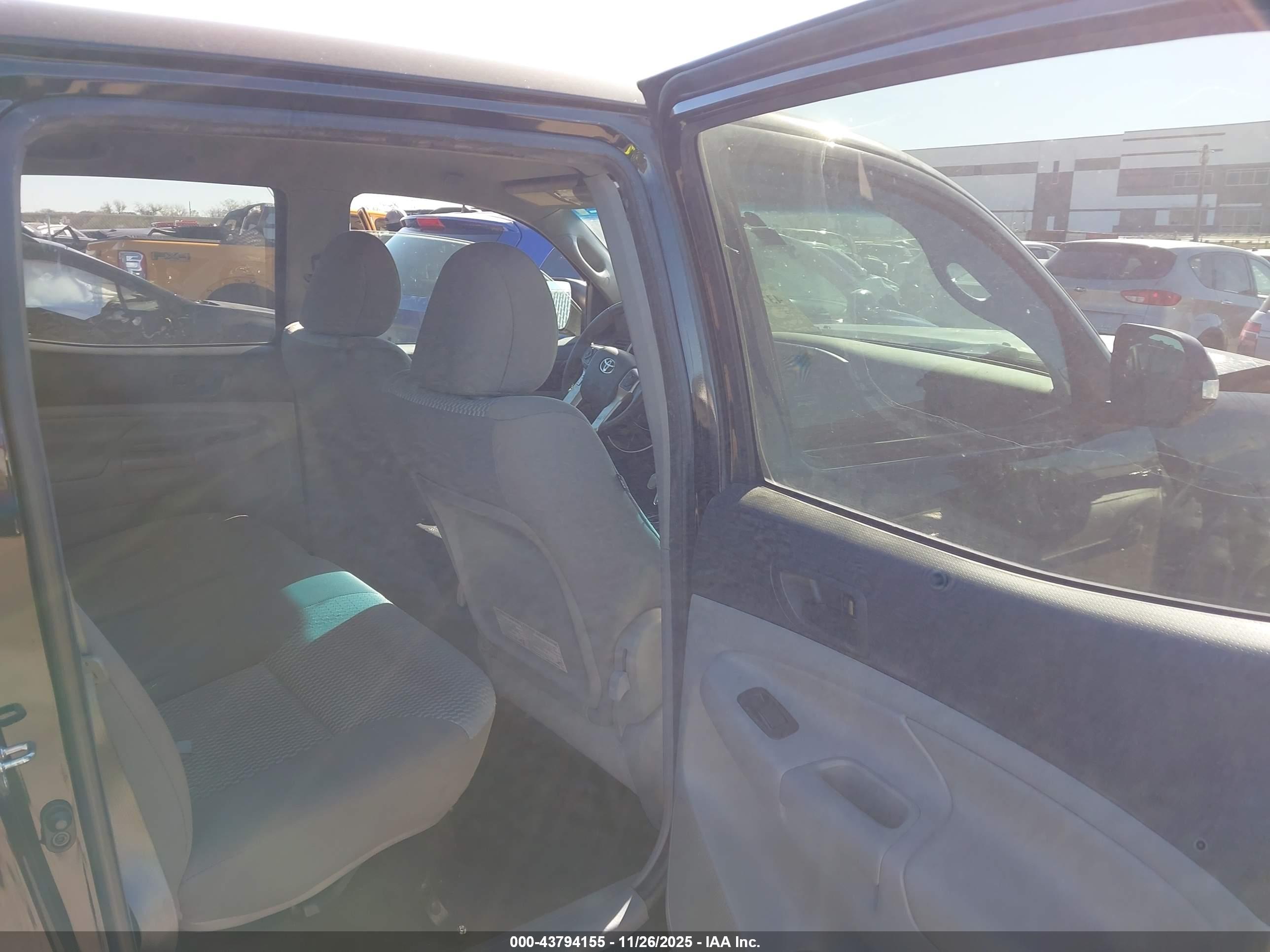 TOYOTA TACOMA image 8
