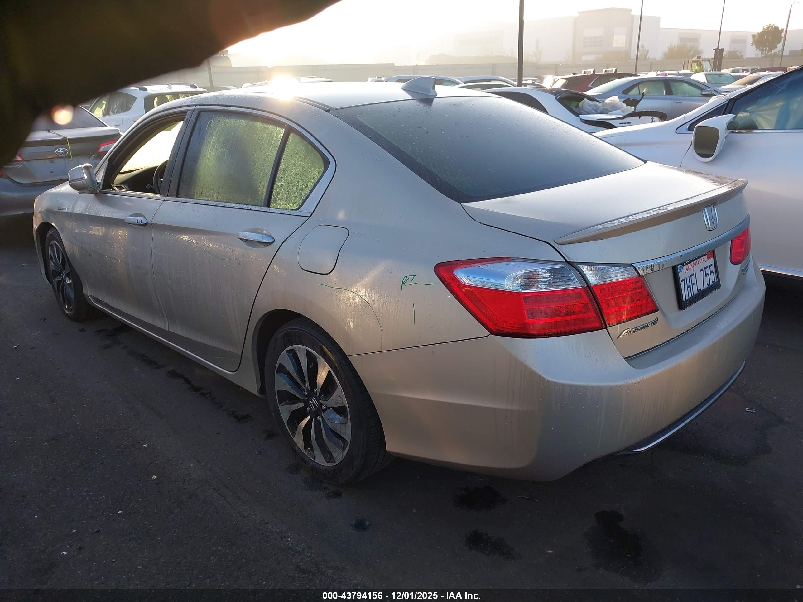 HONDA ACCORD image 3
