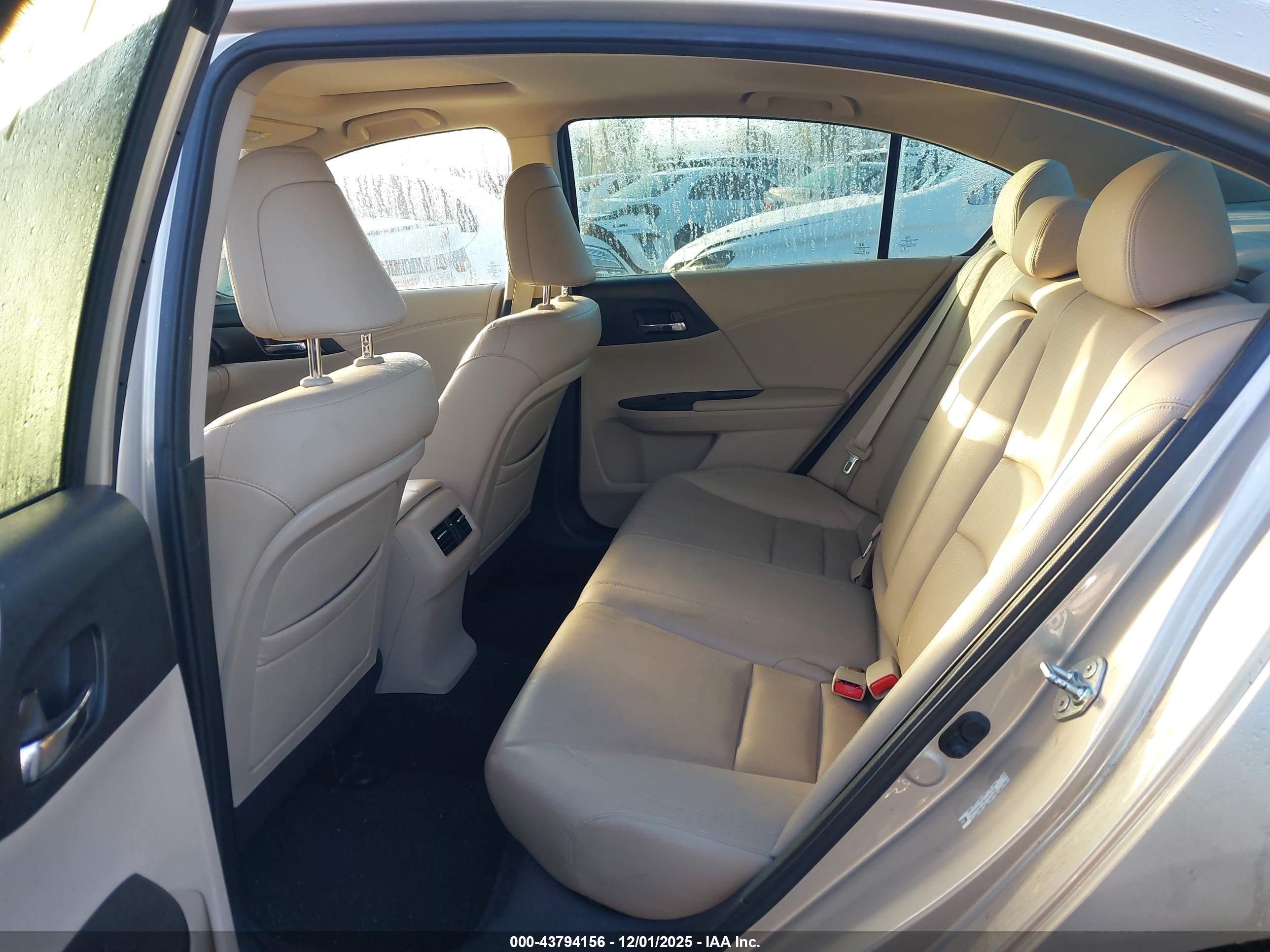 HONDA ACCORD image 8