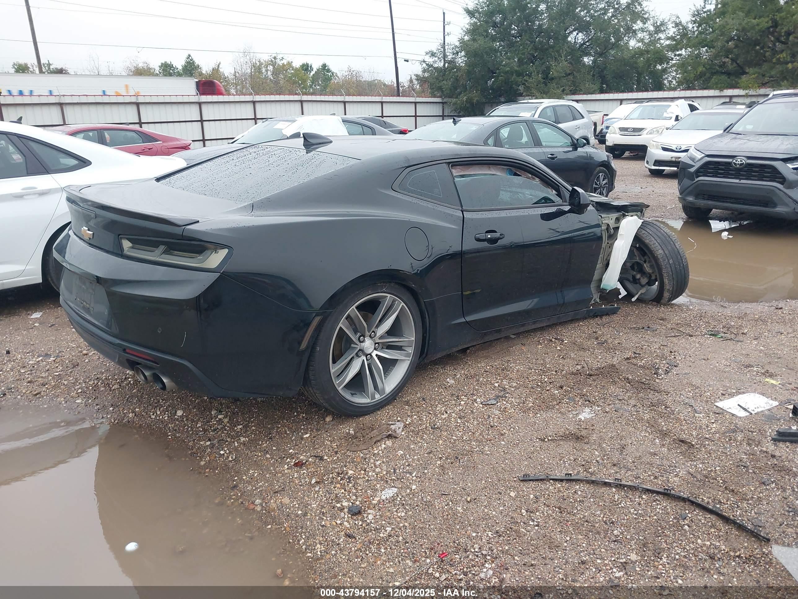 CHEVROLET CAMARO image 4