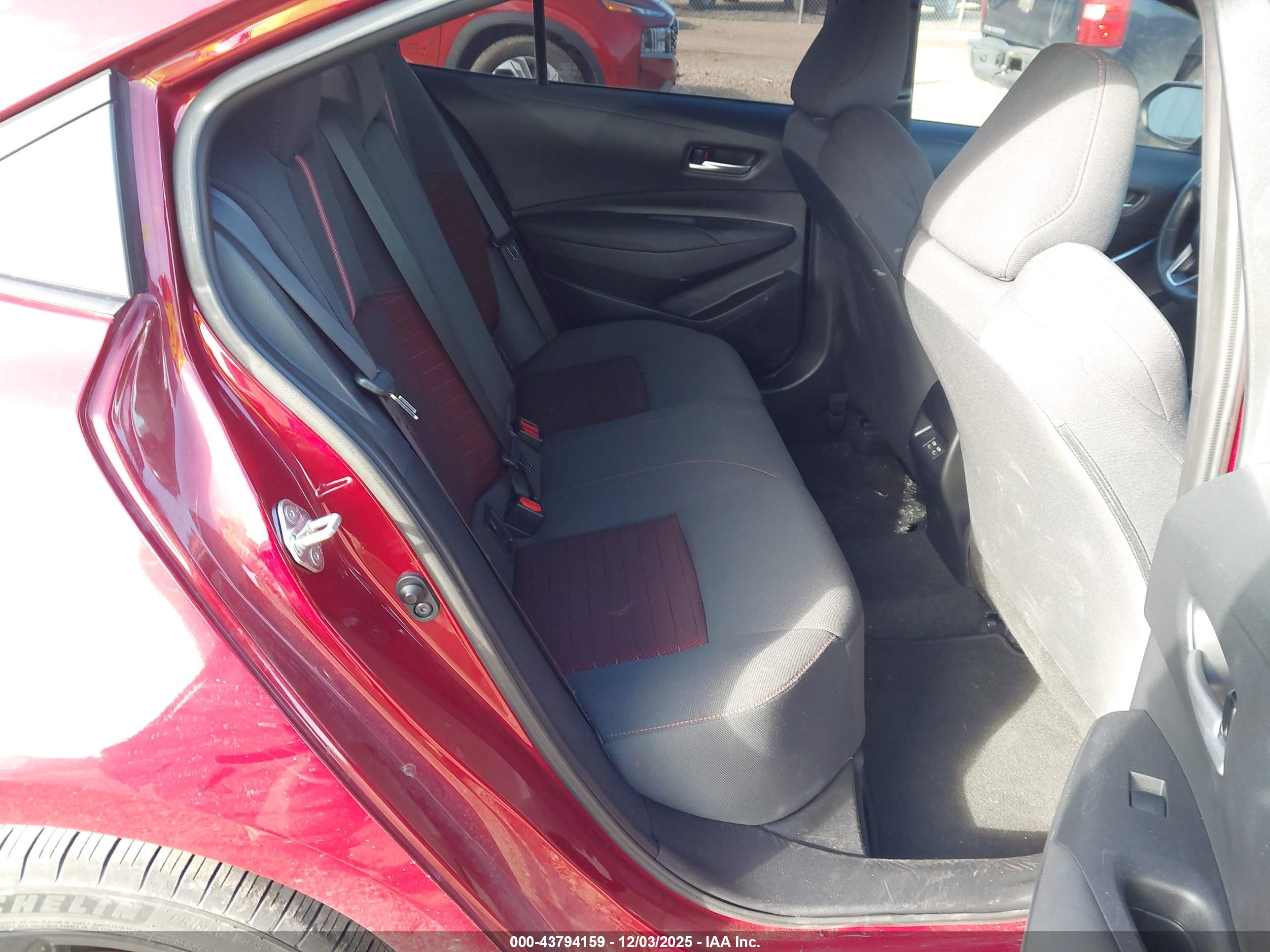 TOYOTA COROLLA image 8