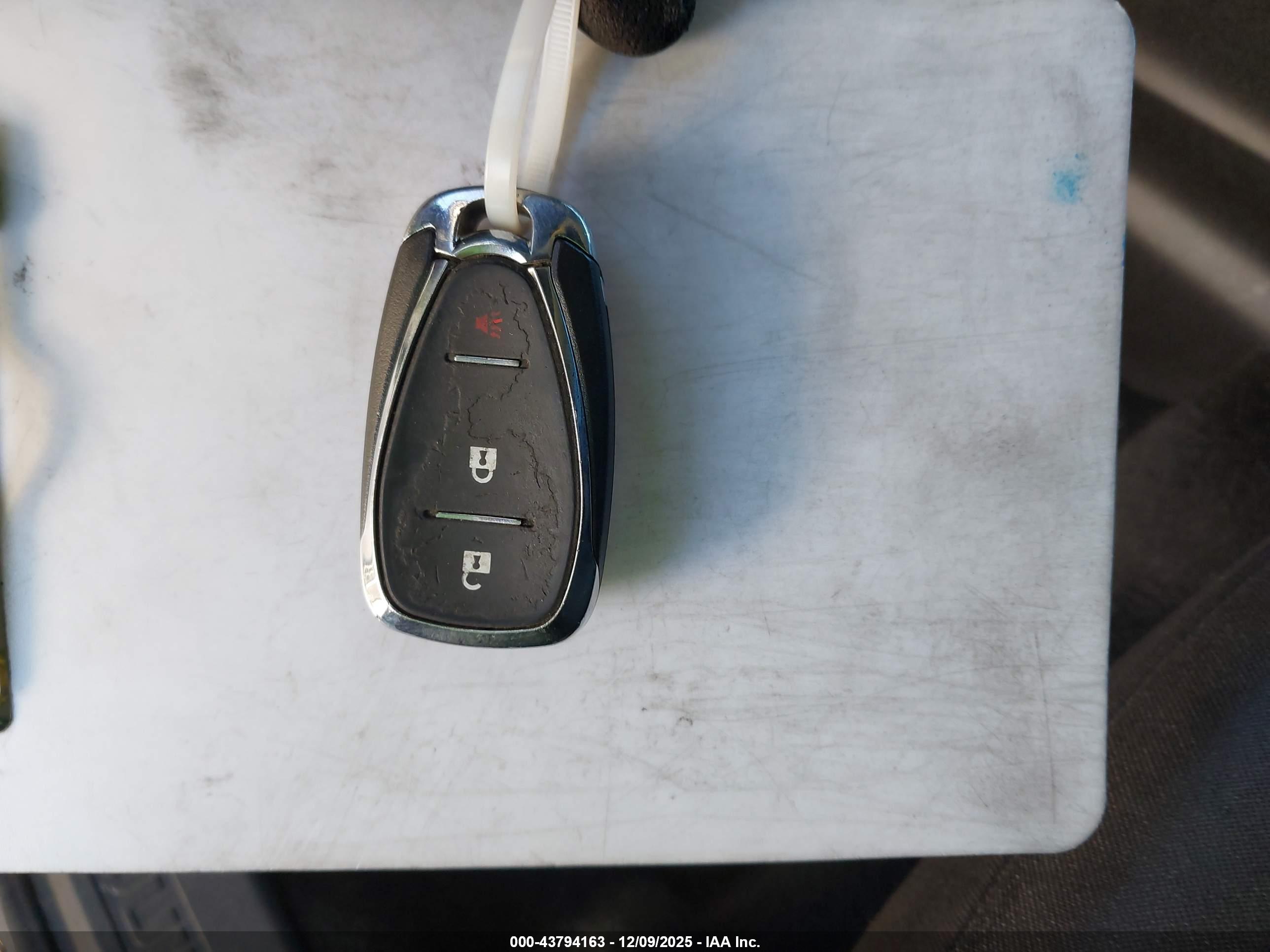 CHEVROLET EQUINOX image 11