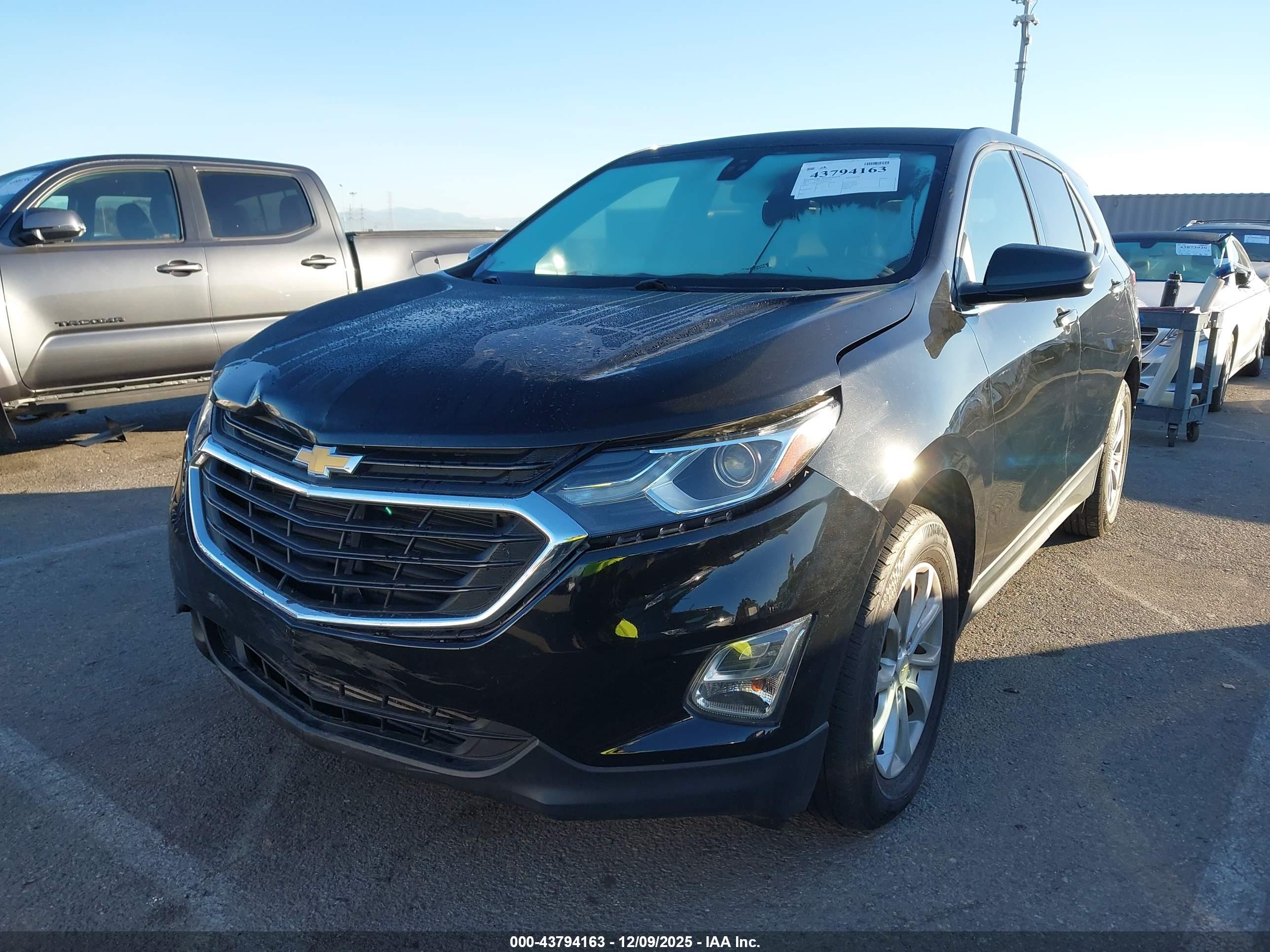 CHEVROLET EQUINOX image 2