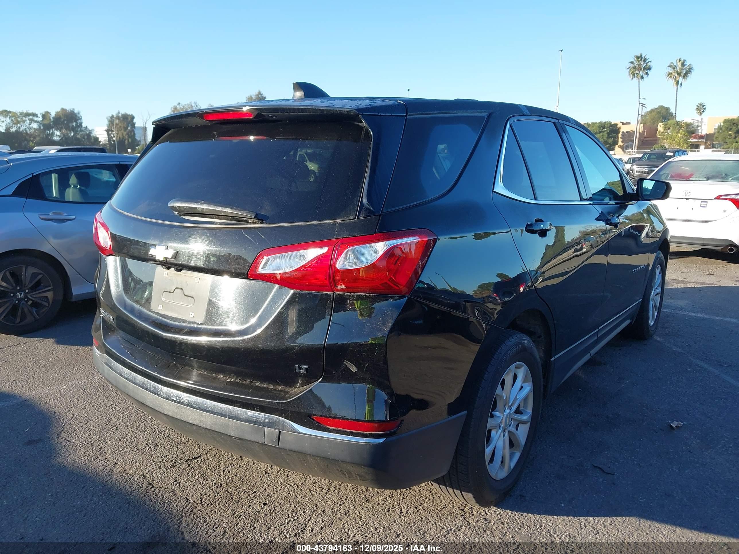 CHEVROLET EQUINOX image 4