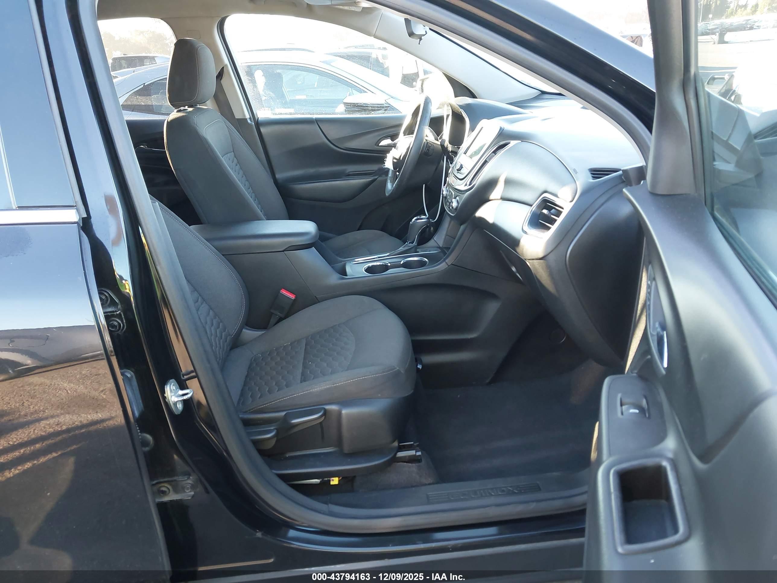 CHEVROLET EQUINOX image 5