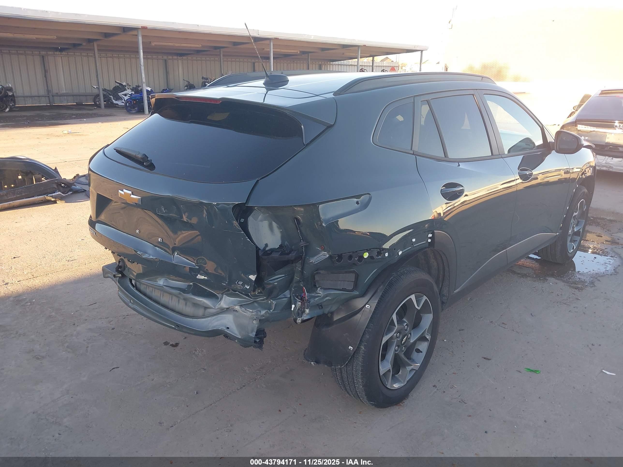 CHEVROLET TRAX image 4