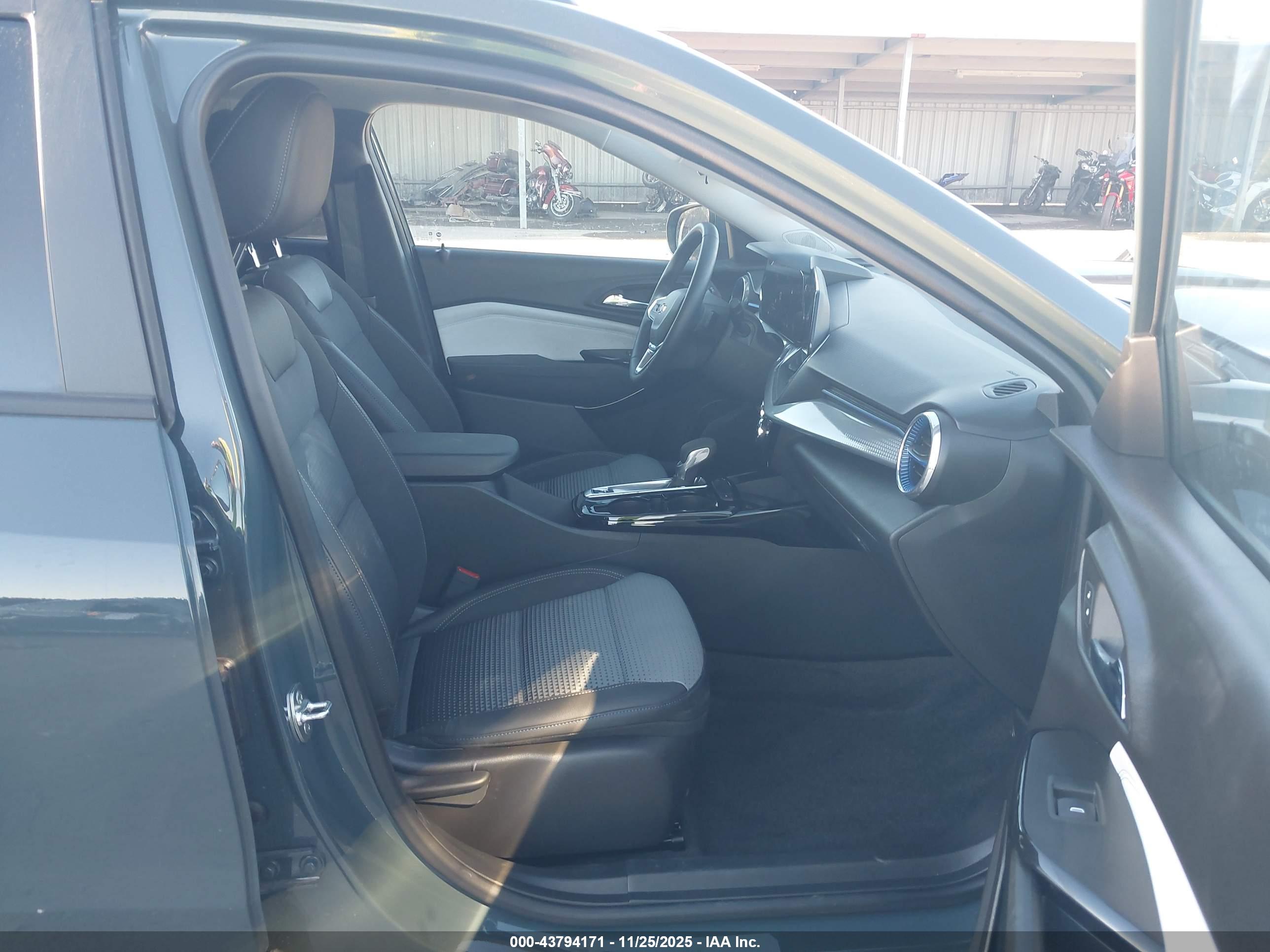 CHEVROLET TRAX image 5