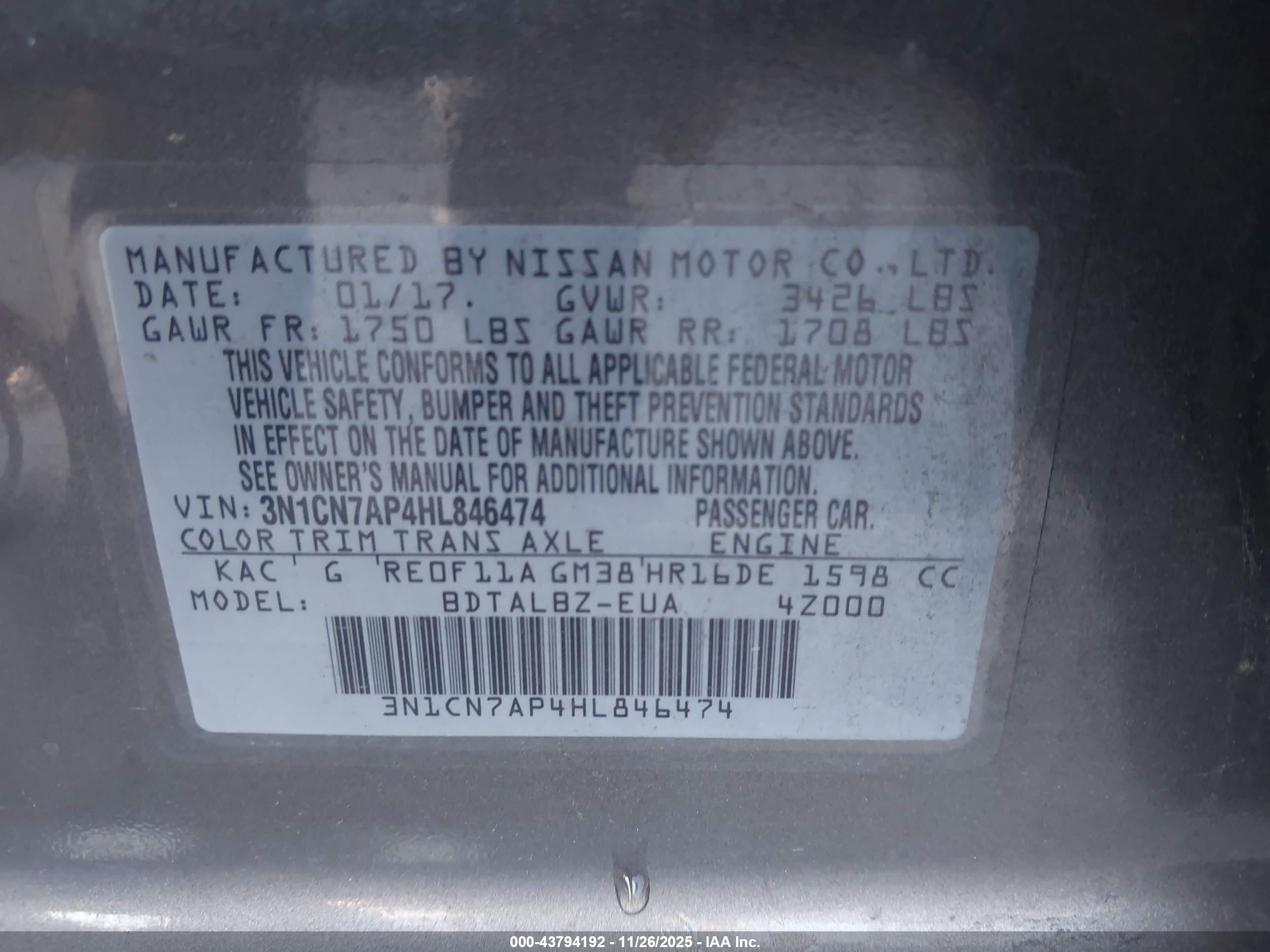 NISSAN VERSA image 9