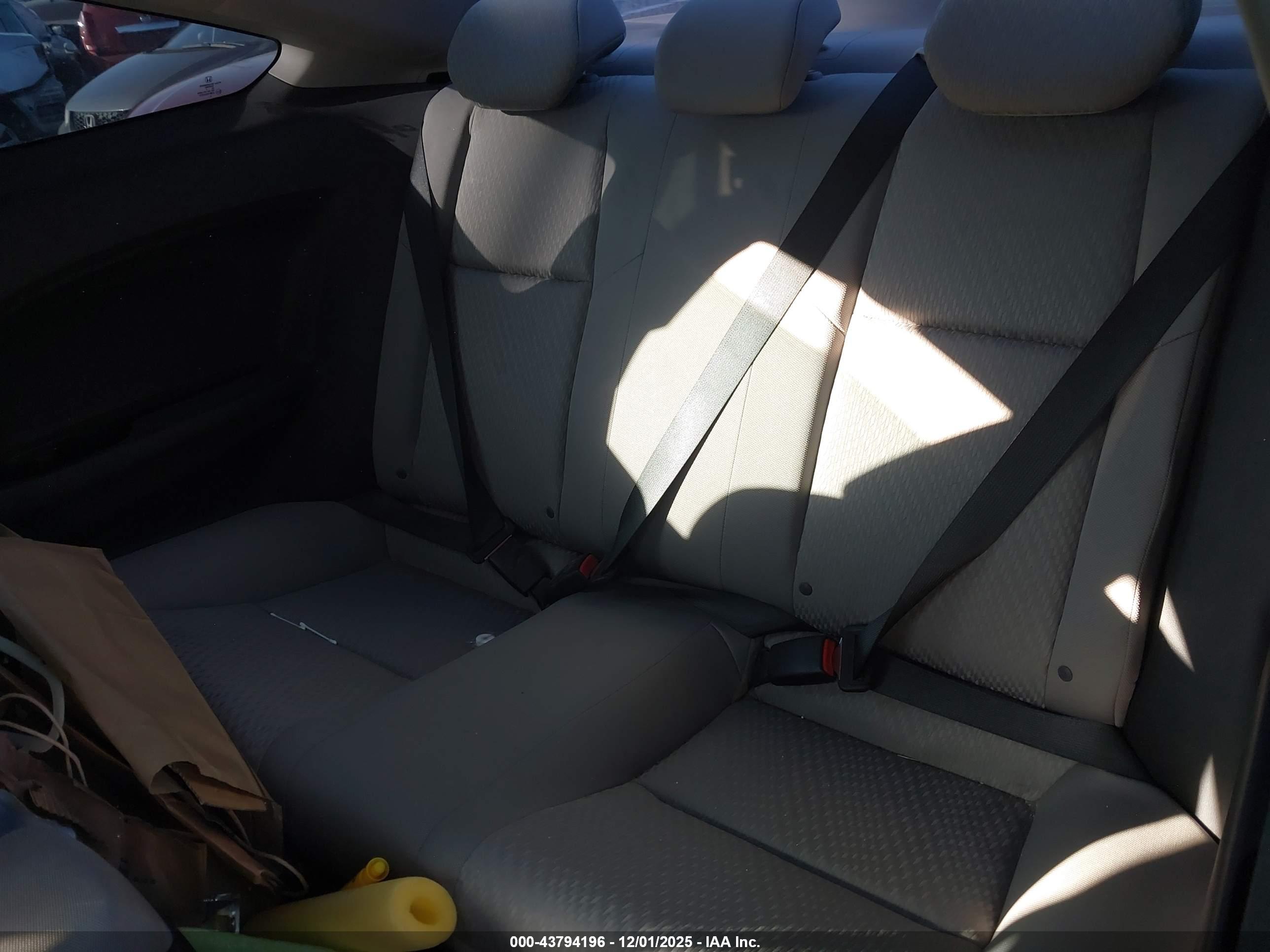 HONDA CIVIC image 8