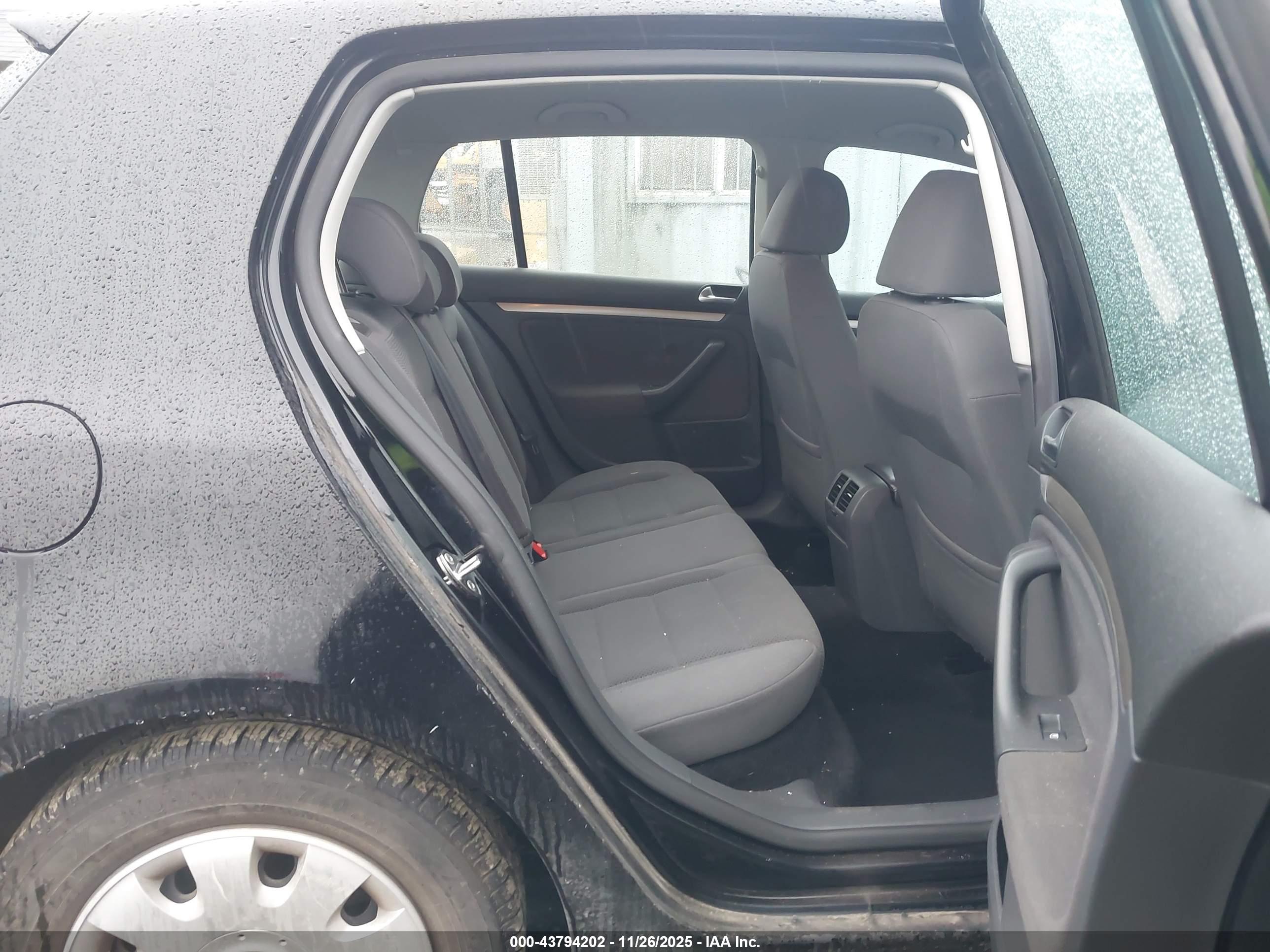 VOLKSWAGEN RABBIT image 8