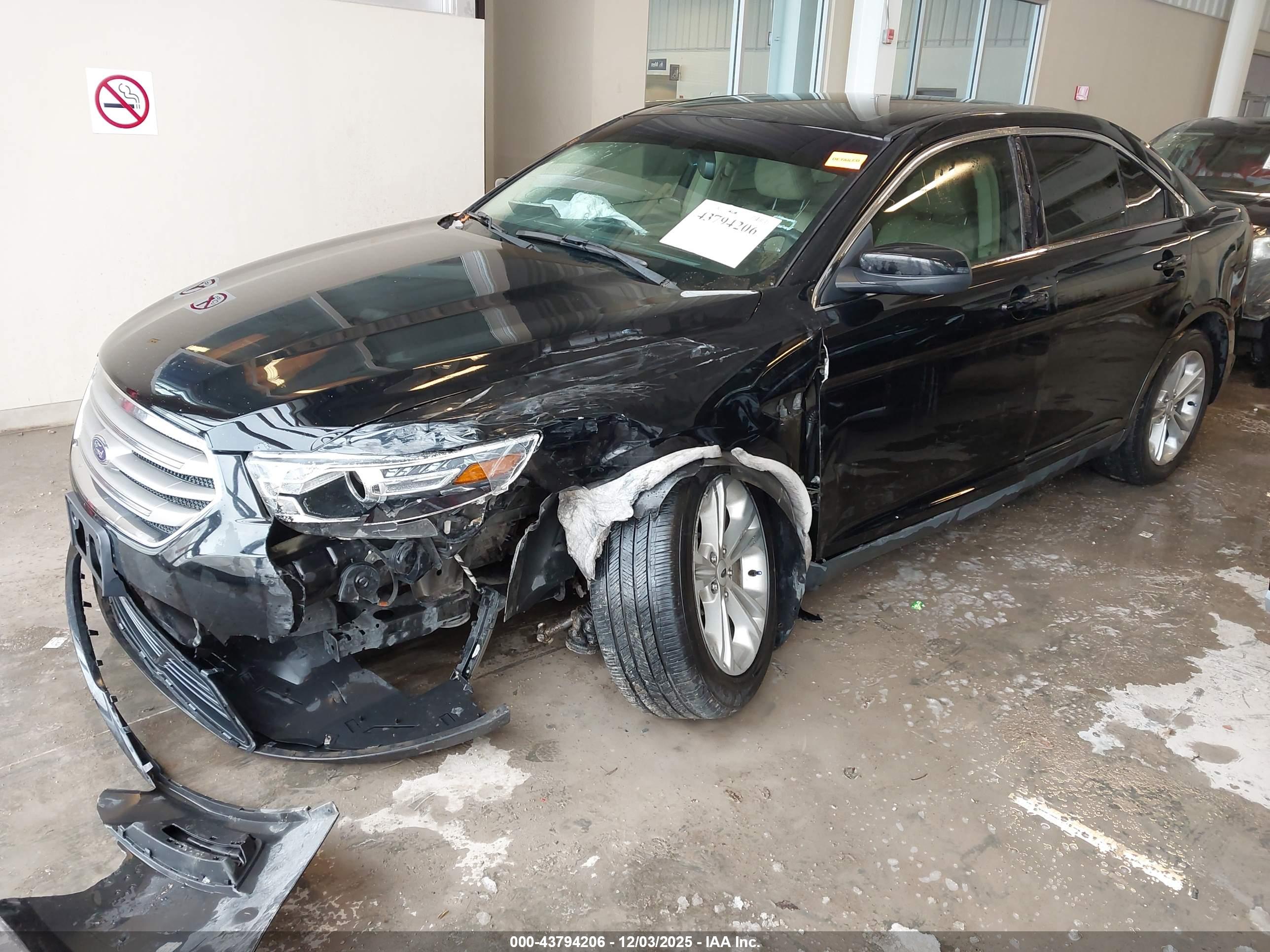 FORD TAURUS image 2