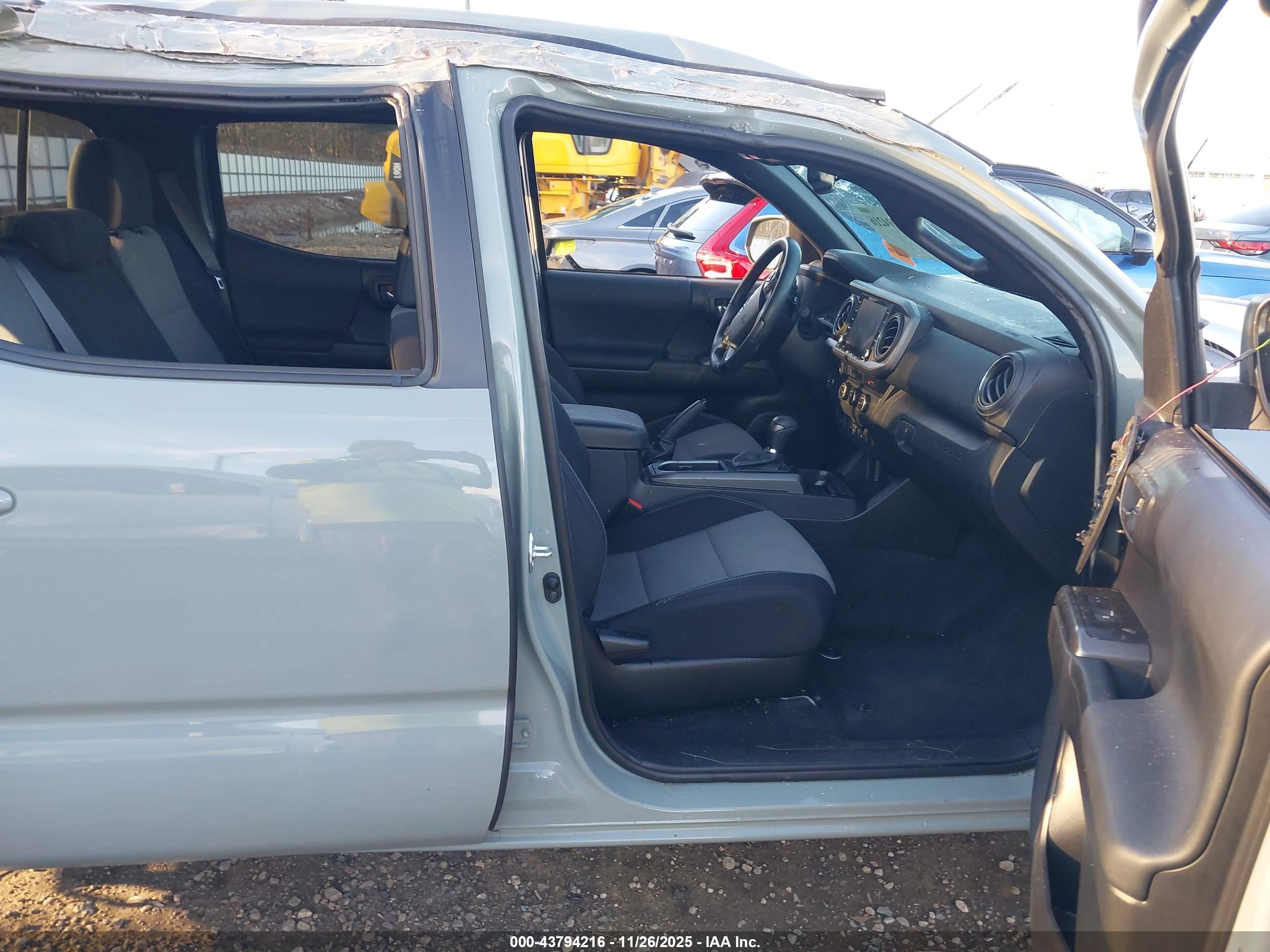 TOYOTA TACOMA image 5