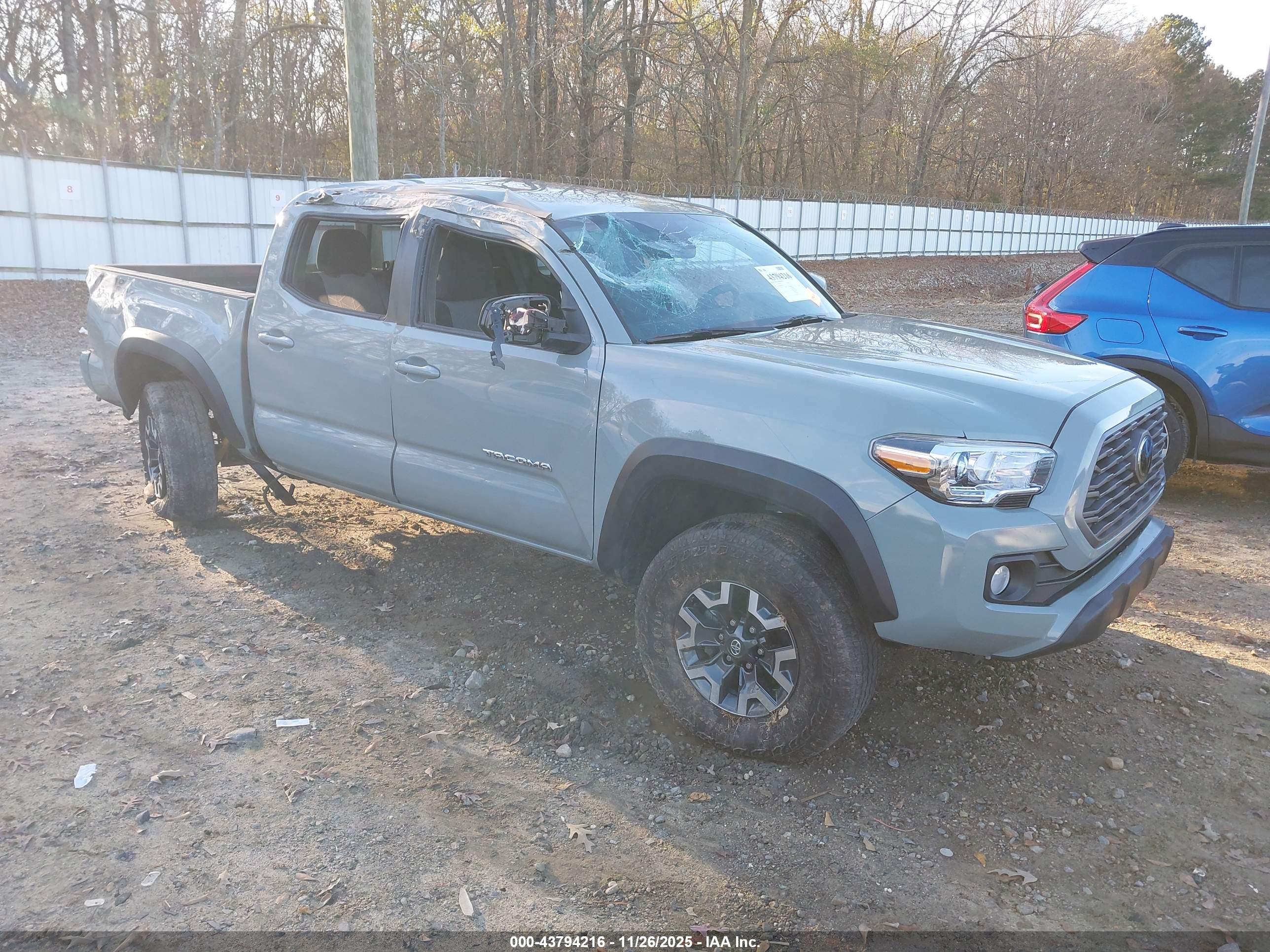 TOYOTA TACOMA image 6