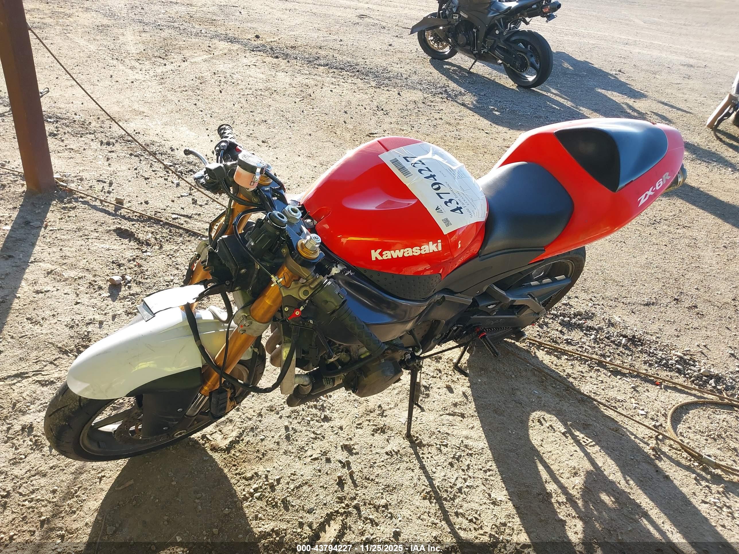 KAWASAKI ZX636 image 2