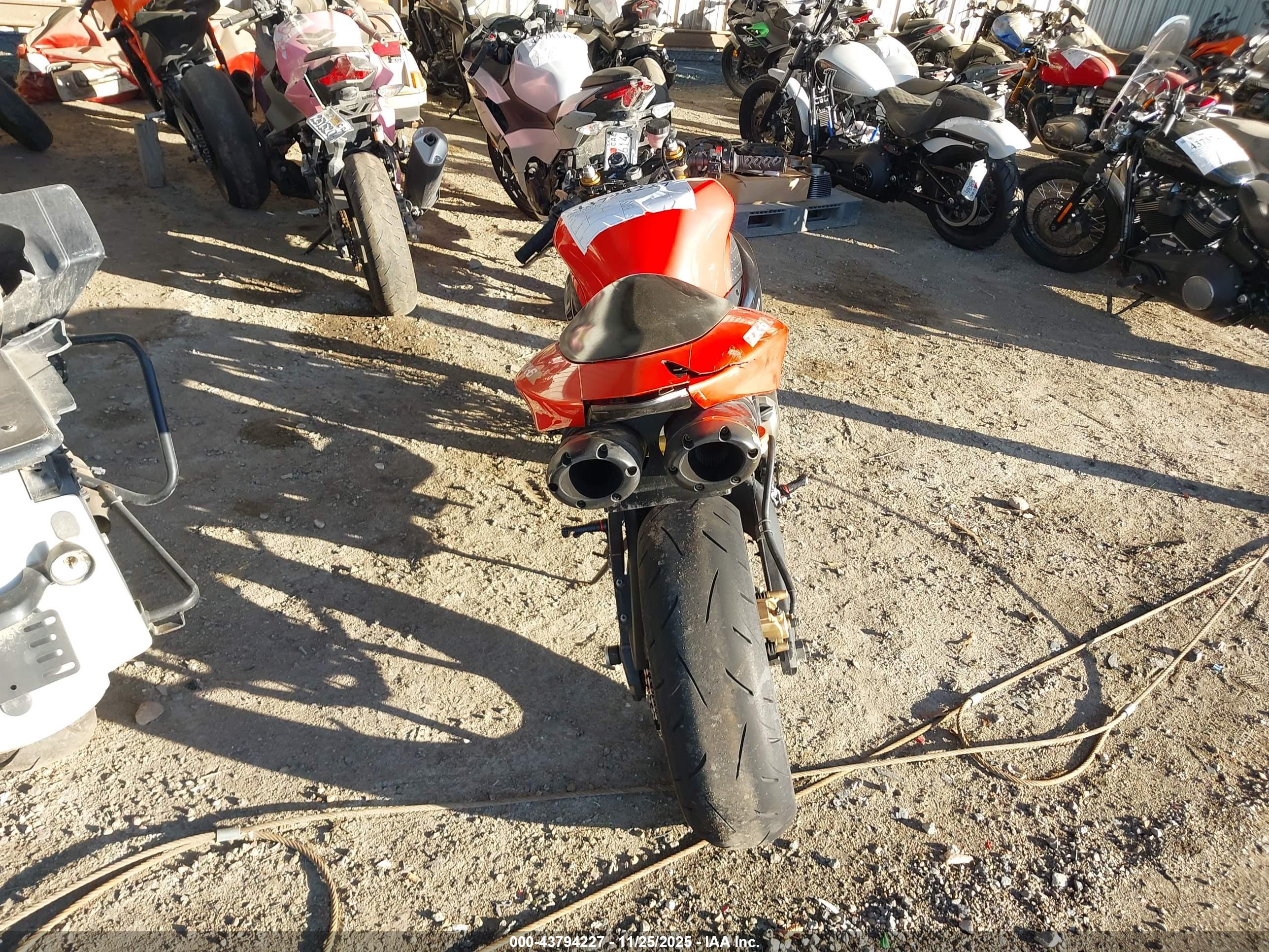 KAWASAKI ZX636 image 6